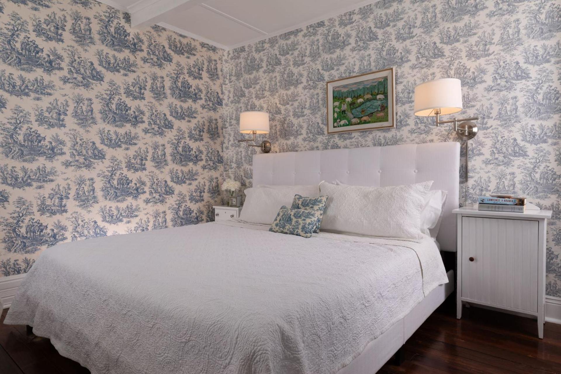 Harbor Knoll Bed and Breakfast