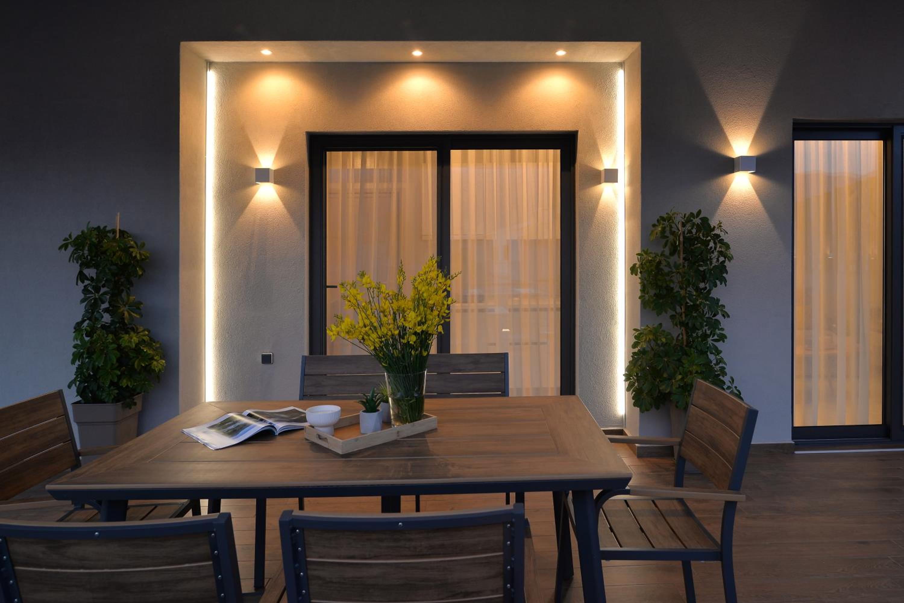 Irida Apartments