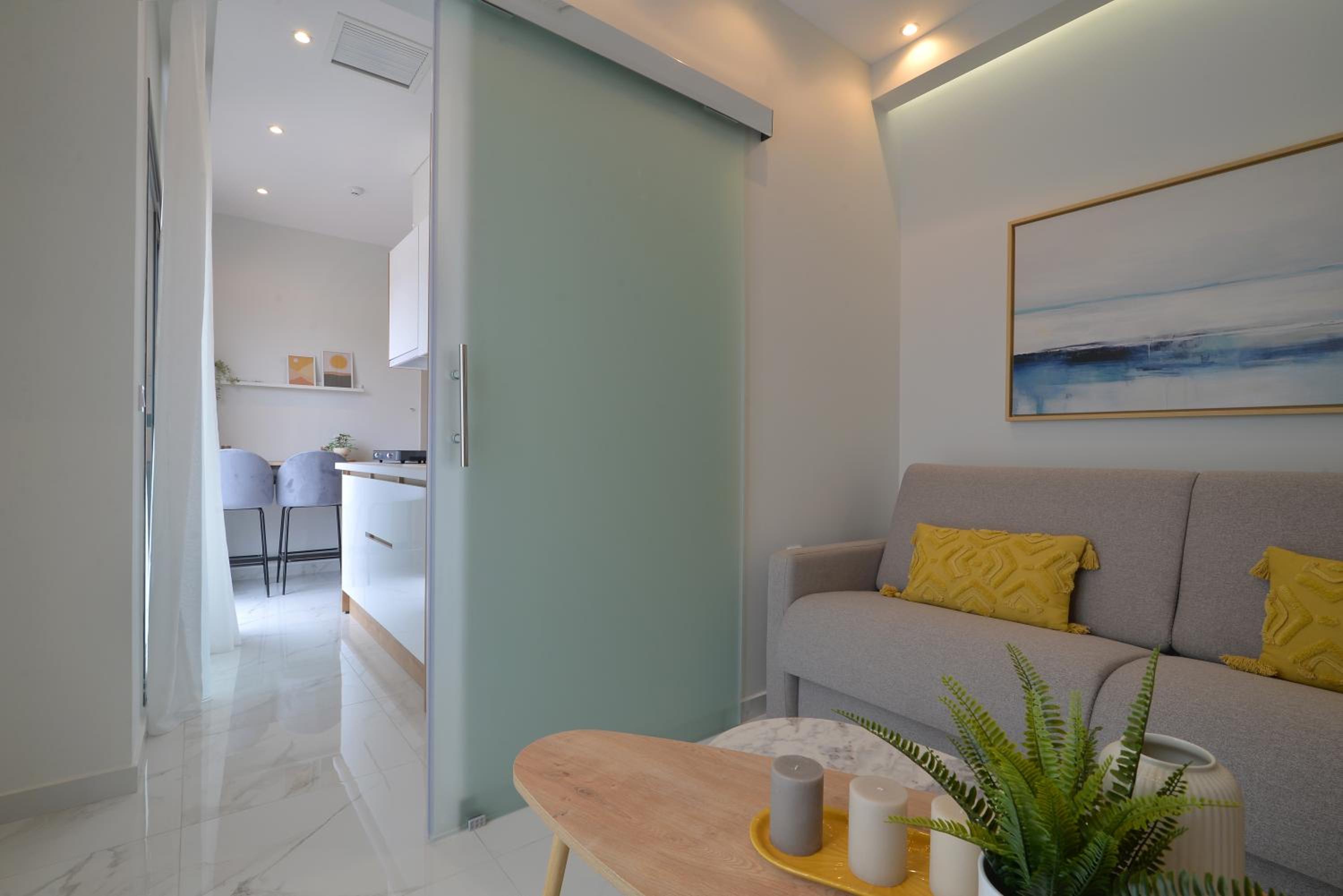 Irida Apartments