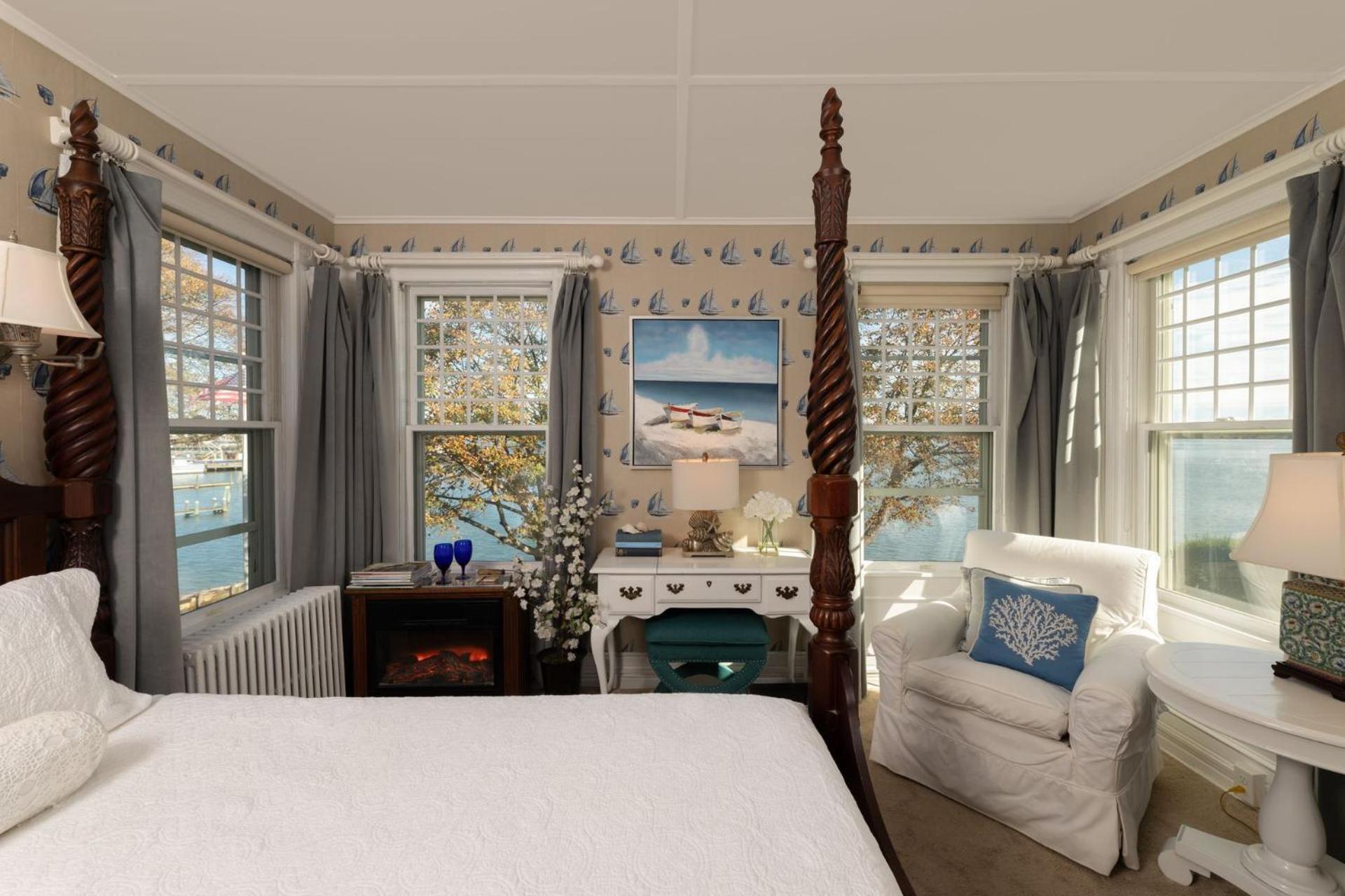 Harbor Knoll Bed and Breakfast