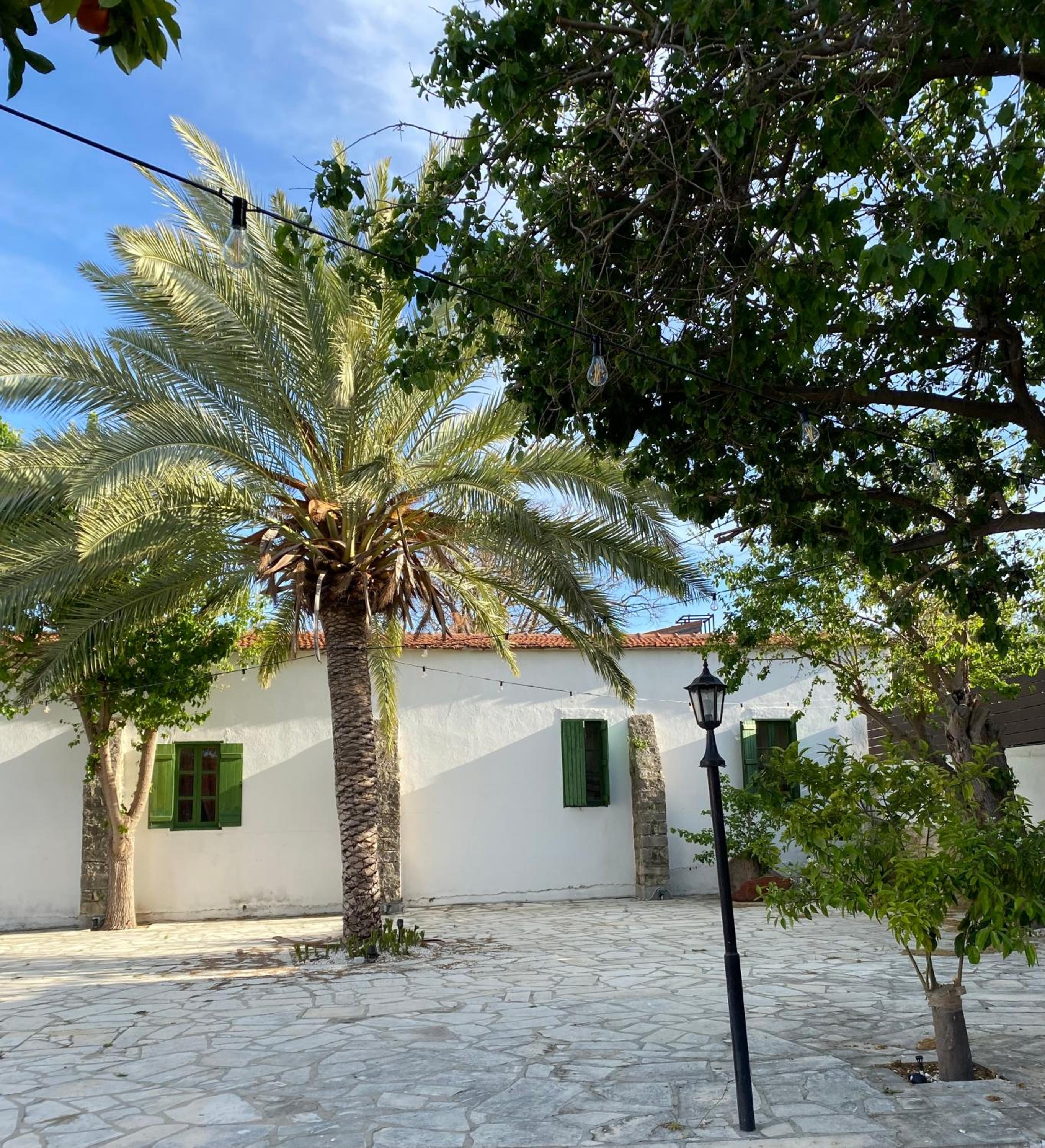 The Courtyard Episkopi Guest Houses