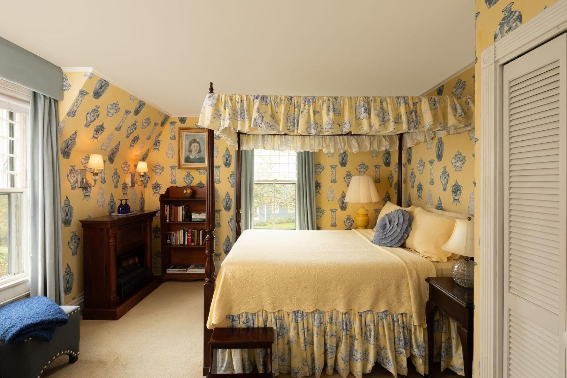 Harbor Knoll Bed and Breakfast