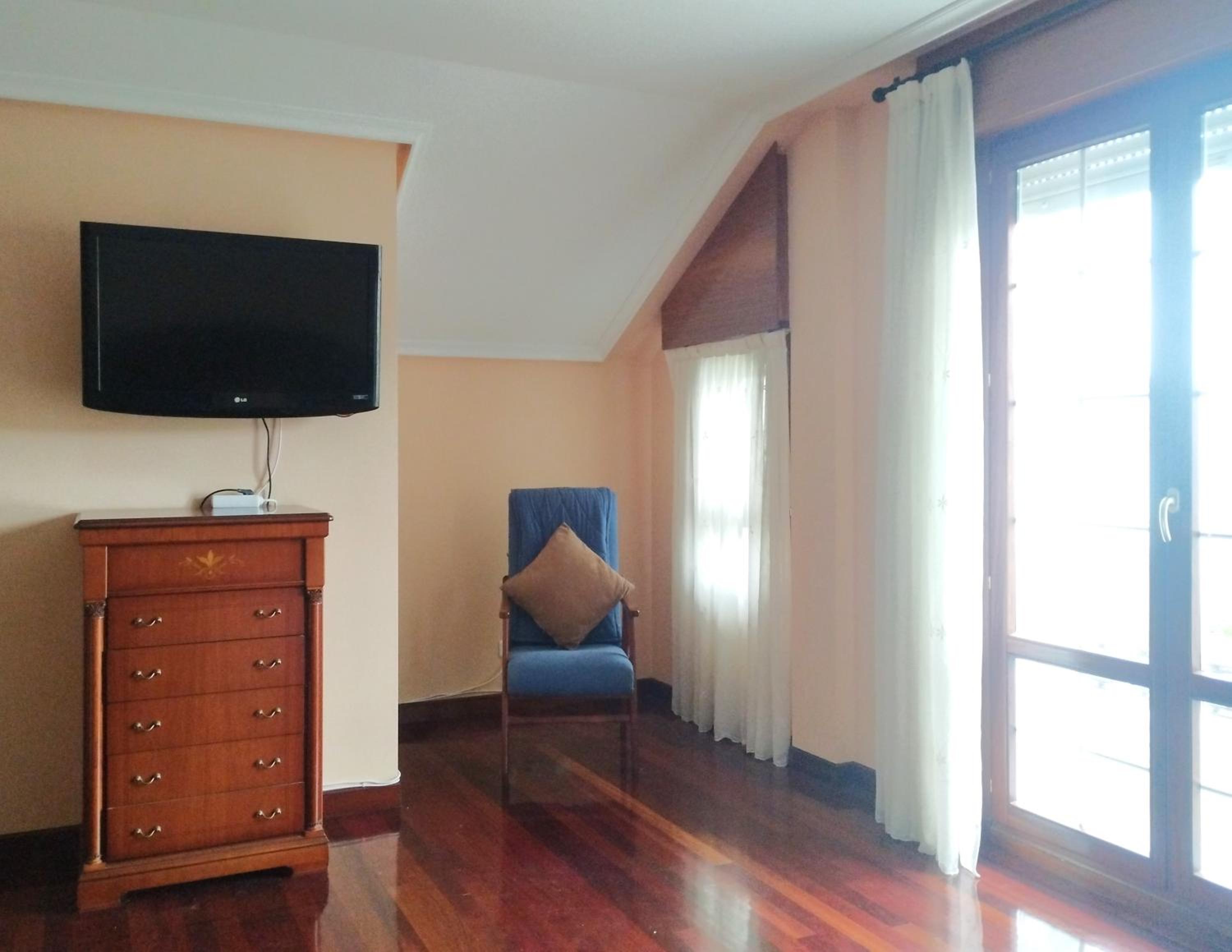 Seven J House