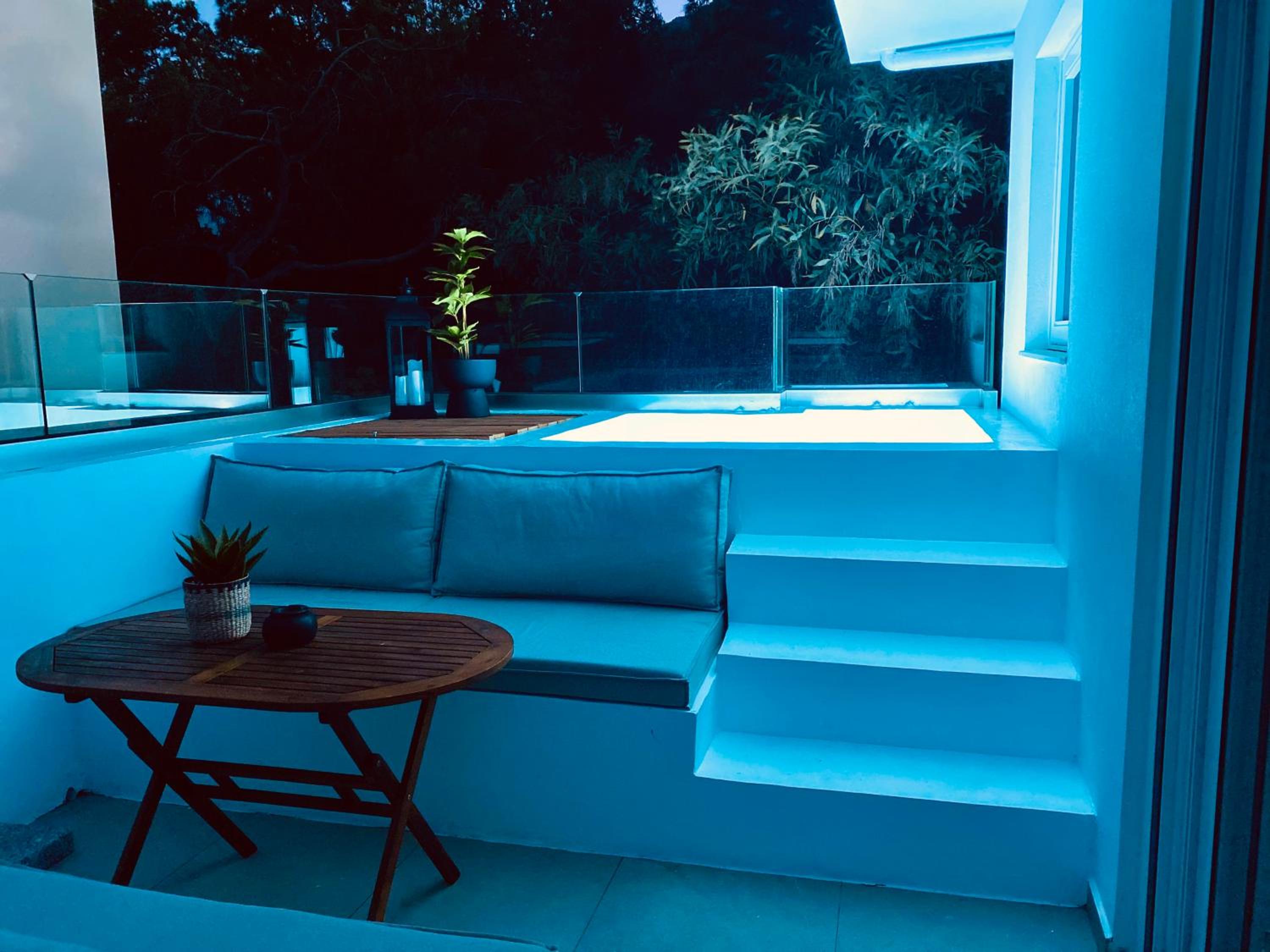 Theros Luxury Apartment photo 3