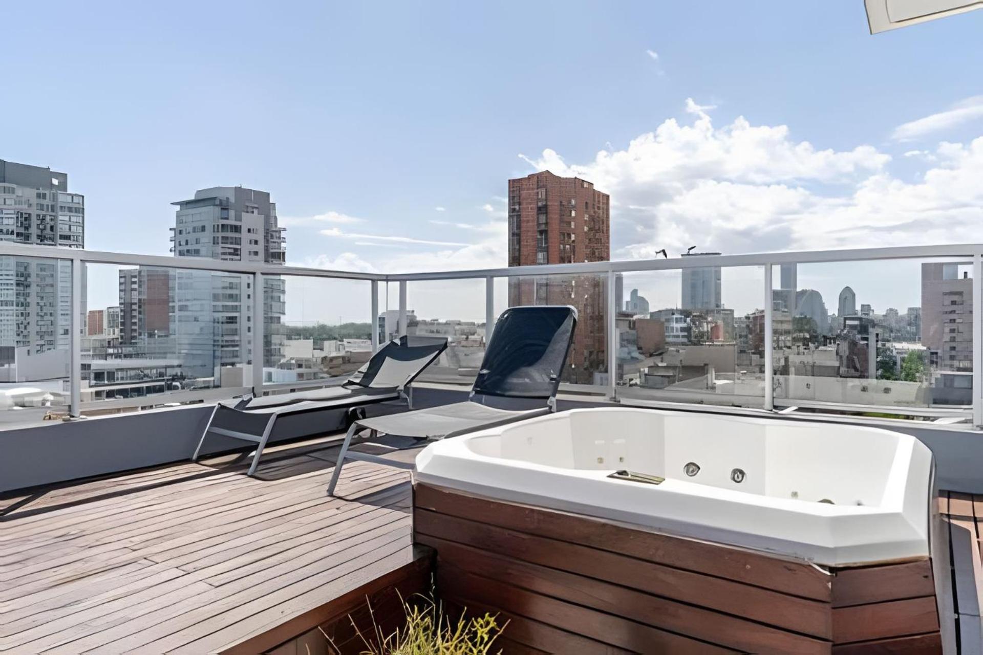 Excelentes studios en Las Cañitas con piscina, jacuzzy y gym