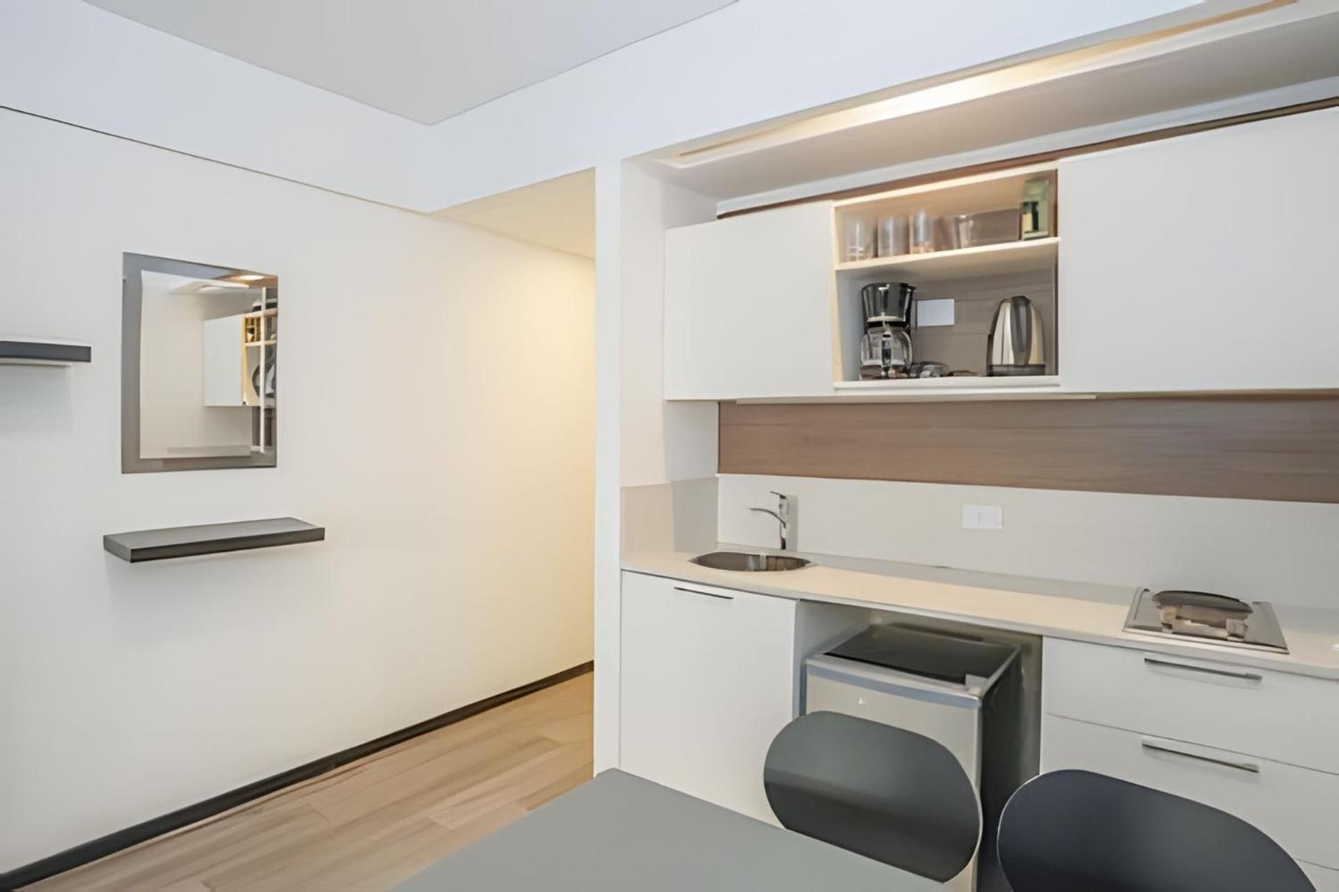 Excelentes studios en Las Cañitas con piscina, jacuzzy y gym
