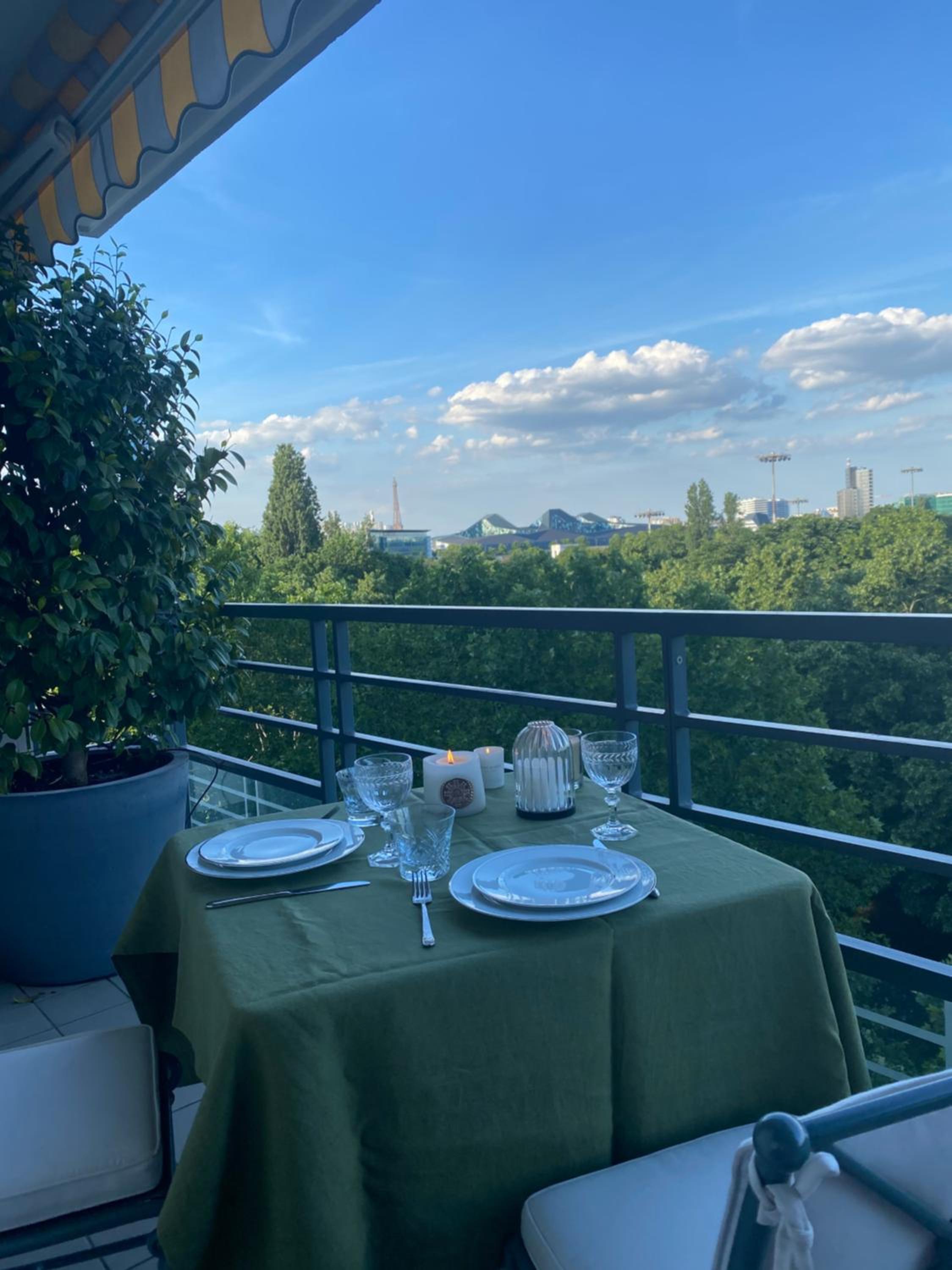 3 bedrooms with Tour Eiffel view