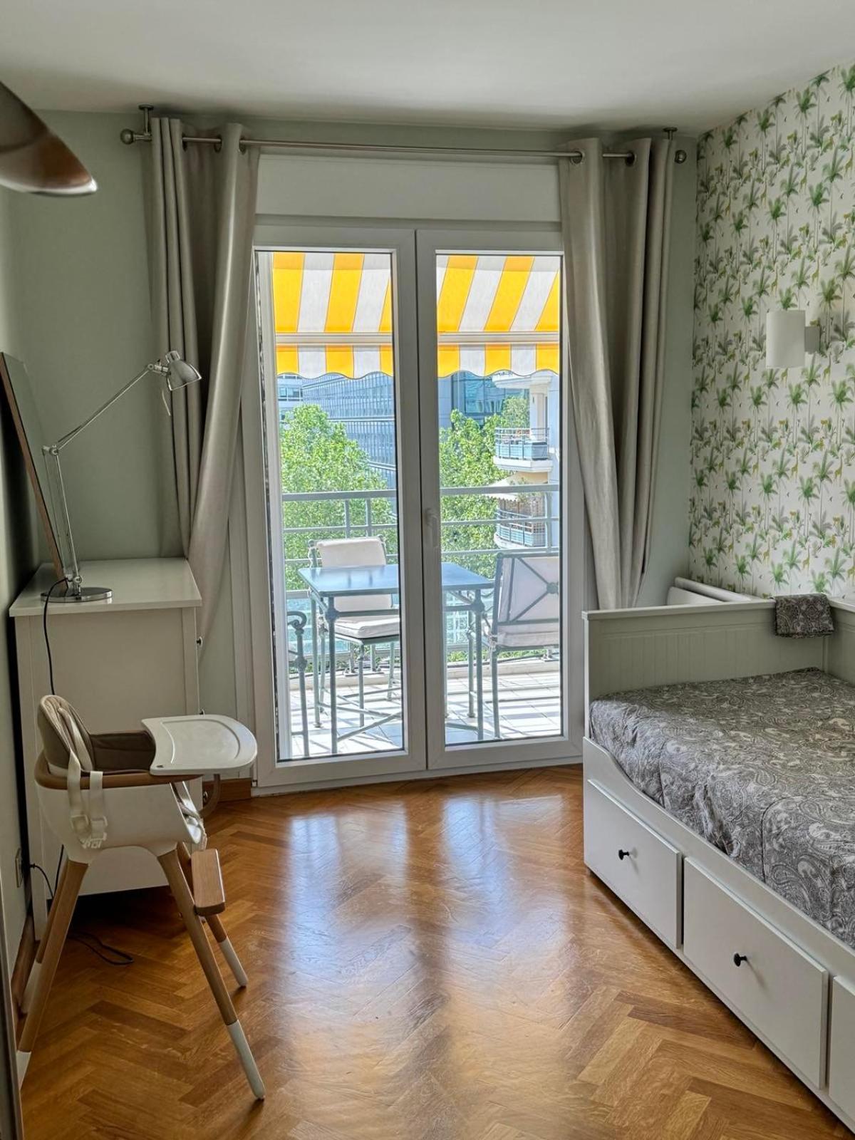 3 bedrooms with Tour Eiffel view