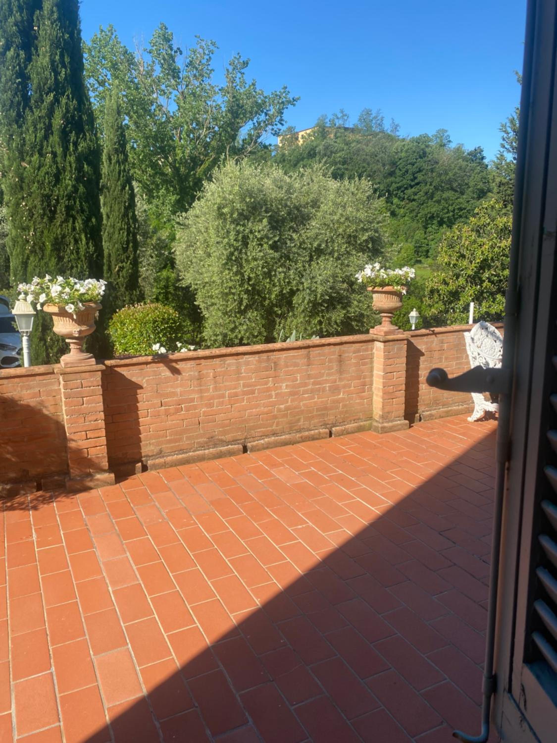 Villa i Cipressi view 5