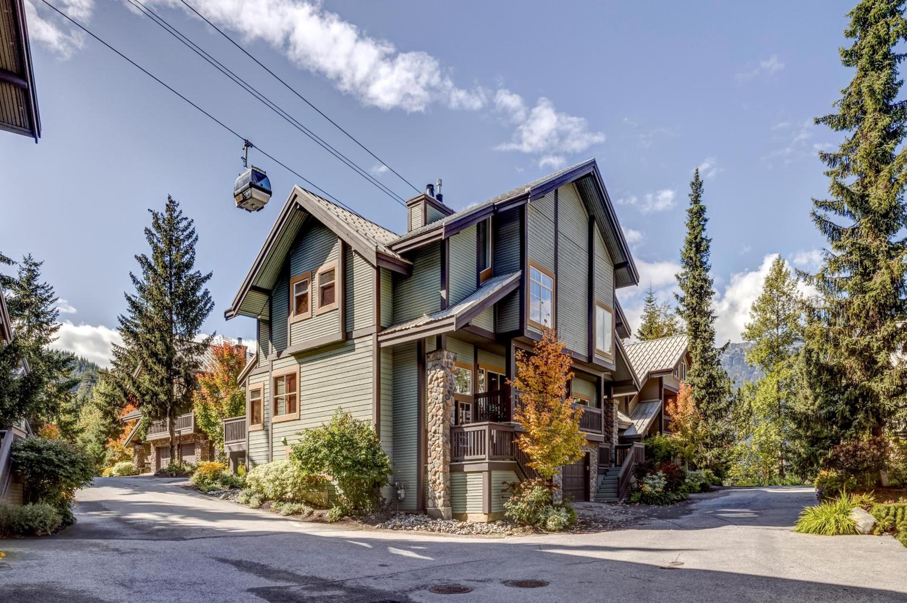 Snowy Creek 30 - Ski In Ski Out, Private Hot Tub, Short Walk to Whistler Village