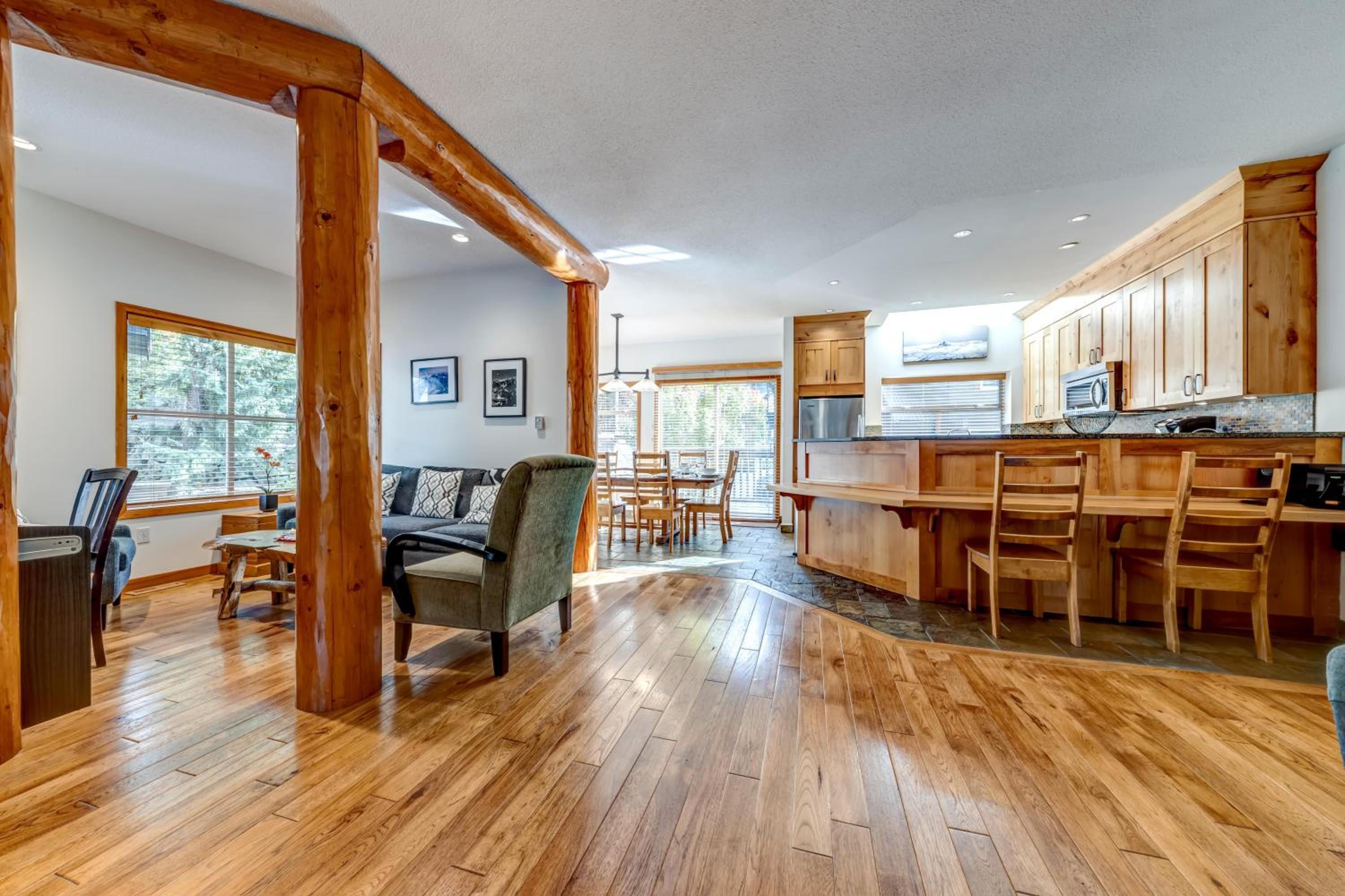 Snowy Creek 30 - Ski In Ski Out, Private Hot Tub, Short Walk to Whistler Village