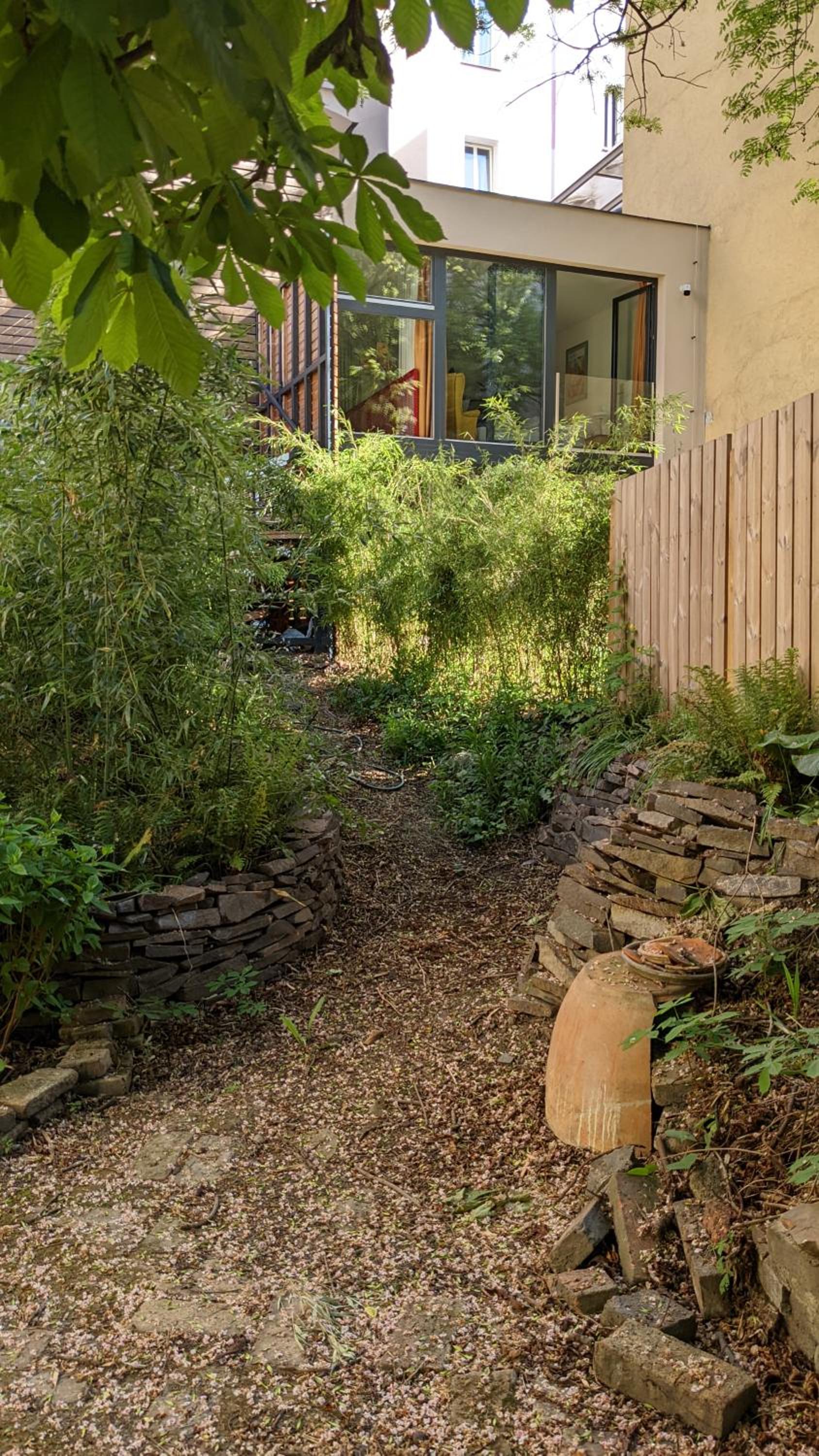 Romantic and atypical apartments in Prague's Montmartre