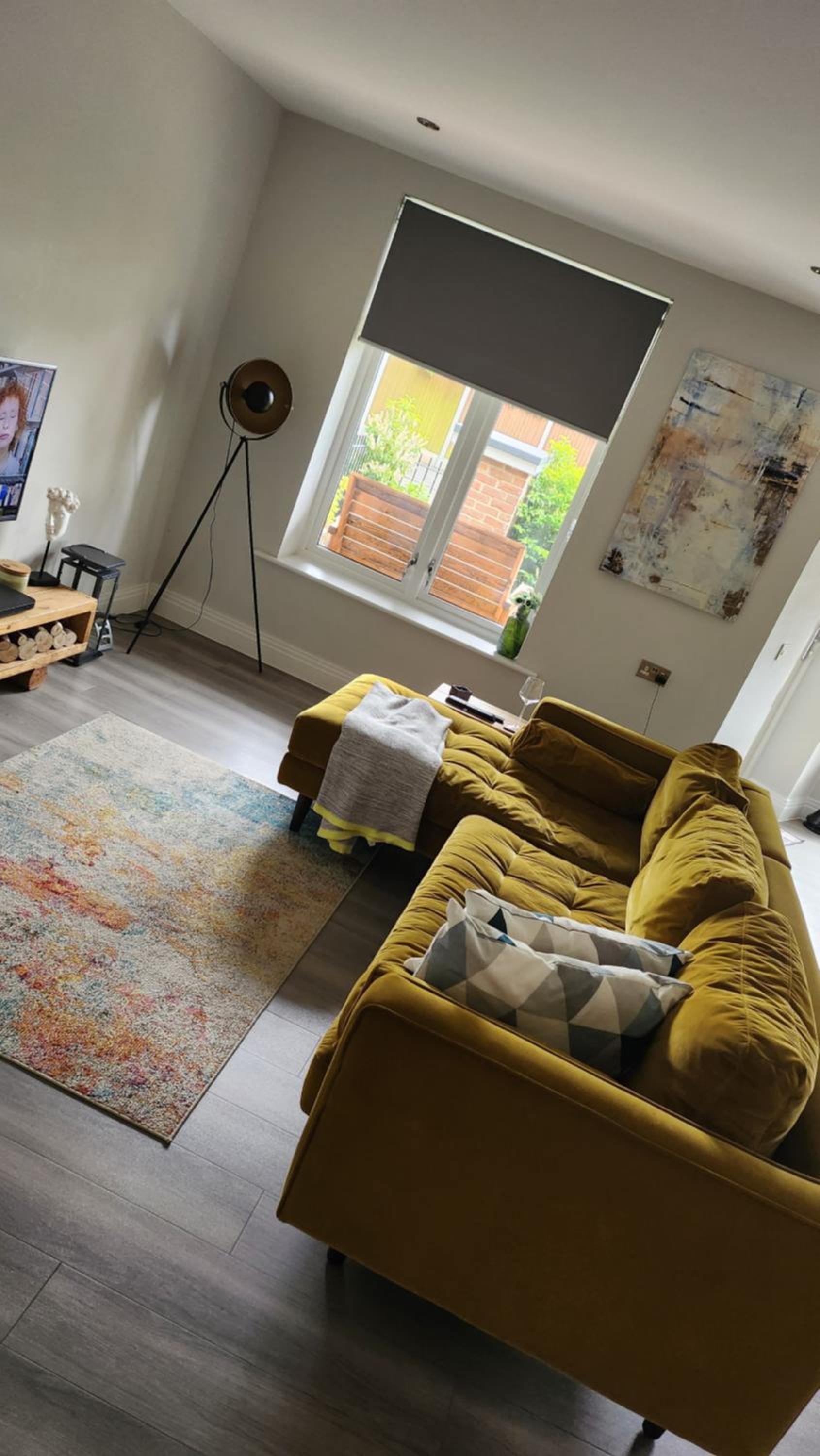 London Luxury Apartment - Sleeps 4 view 3