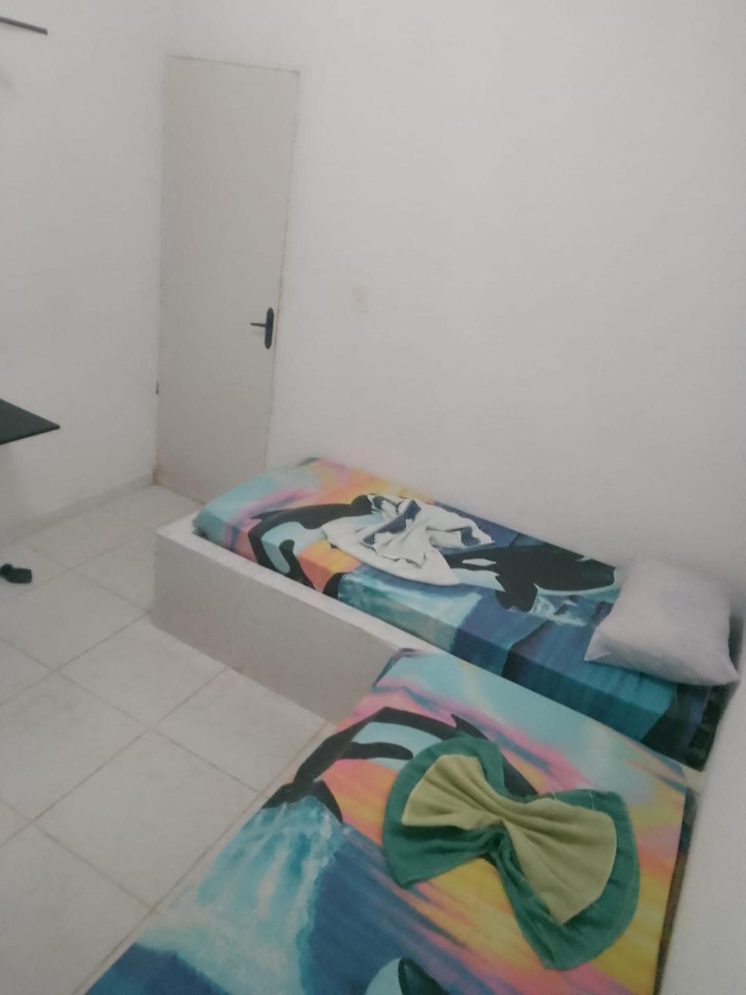AP03-A 50 Metros da Praia Flats Mobiliados para 4 pessoas