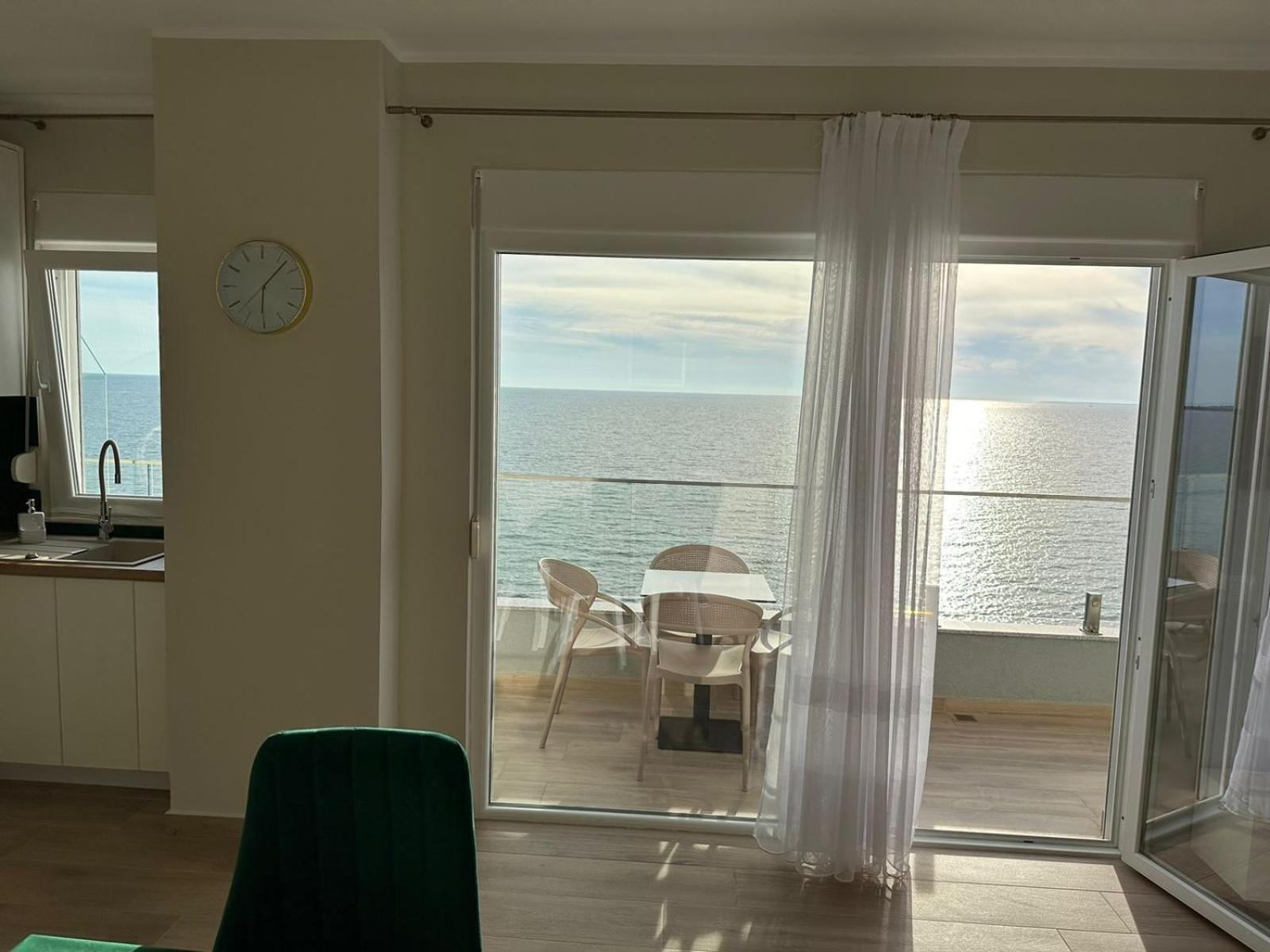 Sea La Vie