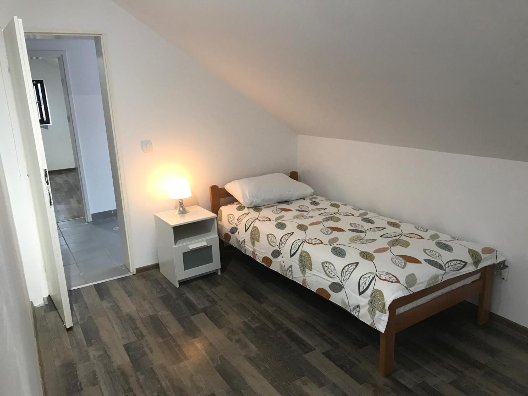 Beautiful large villa Vrčin view 5