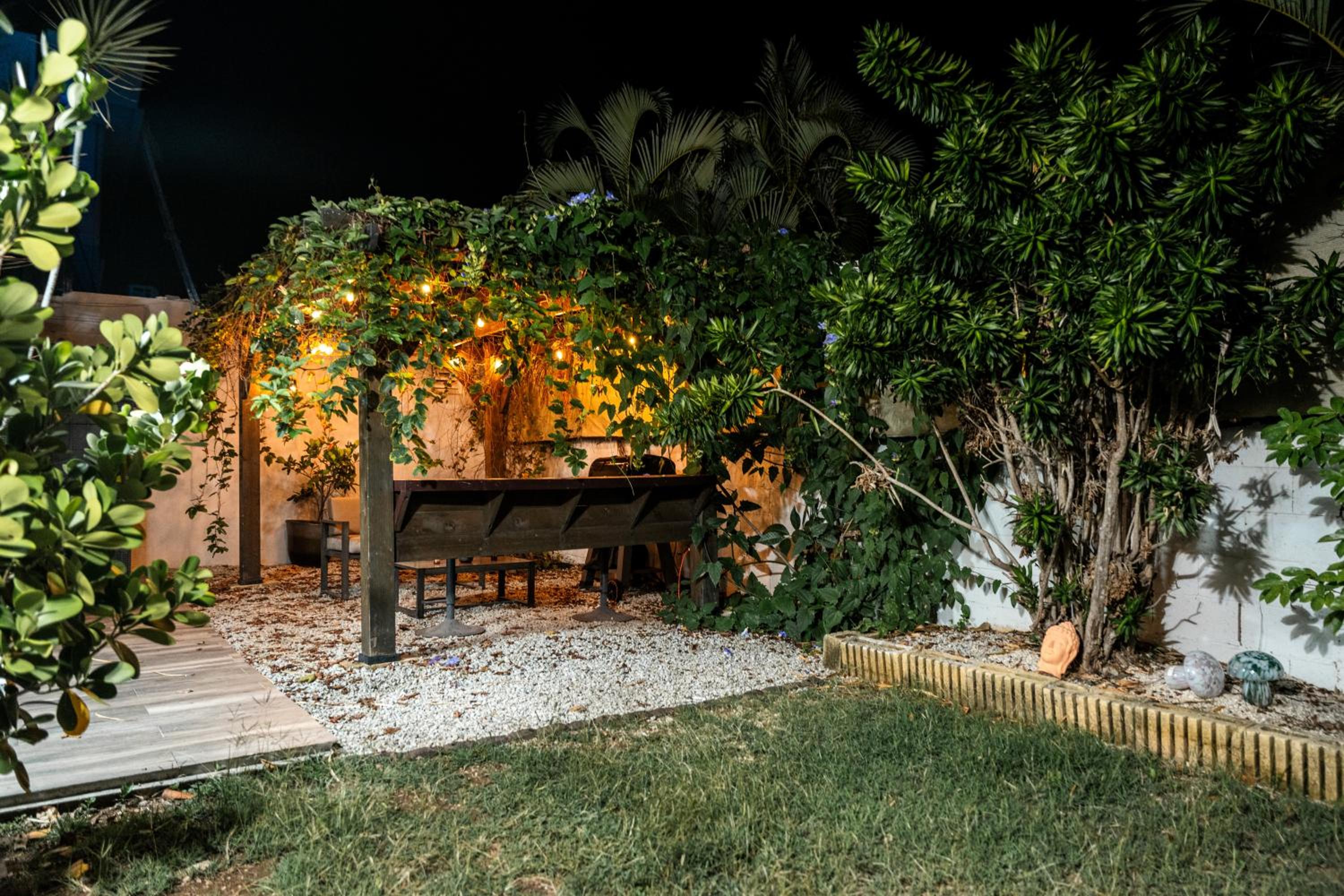 Expansive Paradise with Private Jacuzzi and Tropical Patio view 2