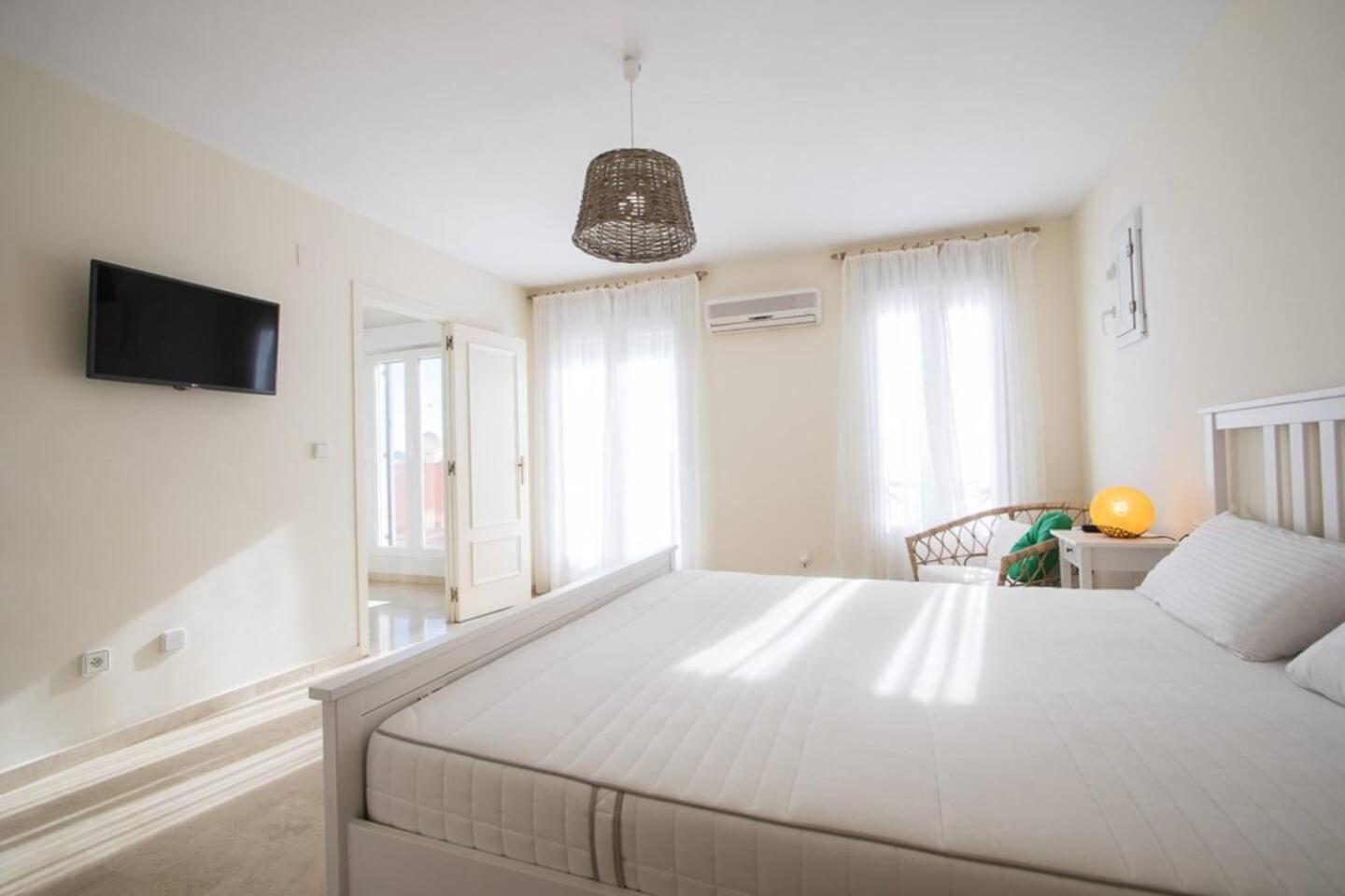 Asia Gardens Villa with private pool in Benidorm