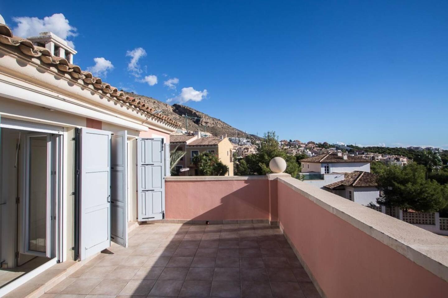 Asia Gardens Villa with private pool in Benidorm