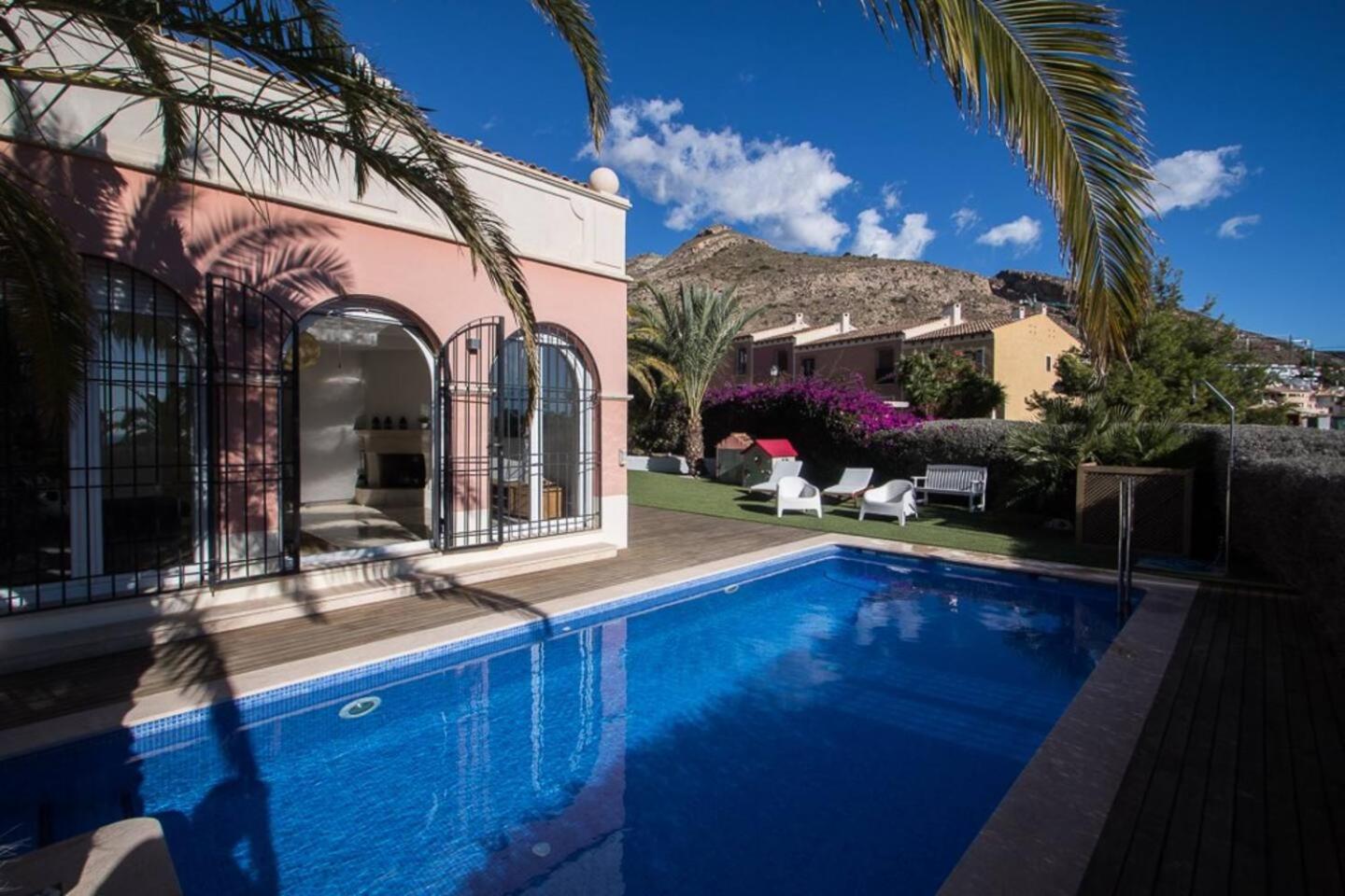 Asia Gardens Villa with private pool in Benidorm