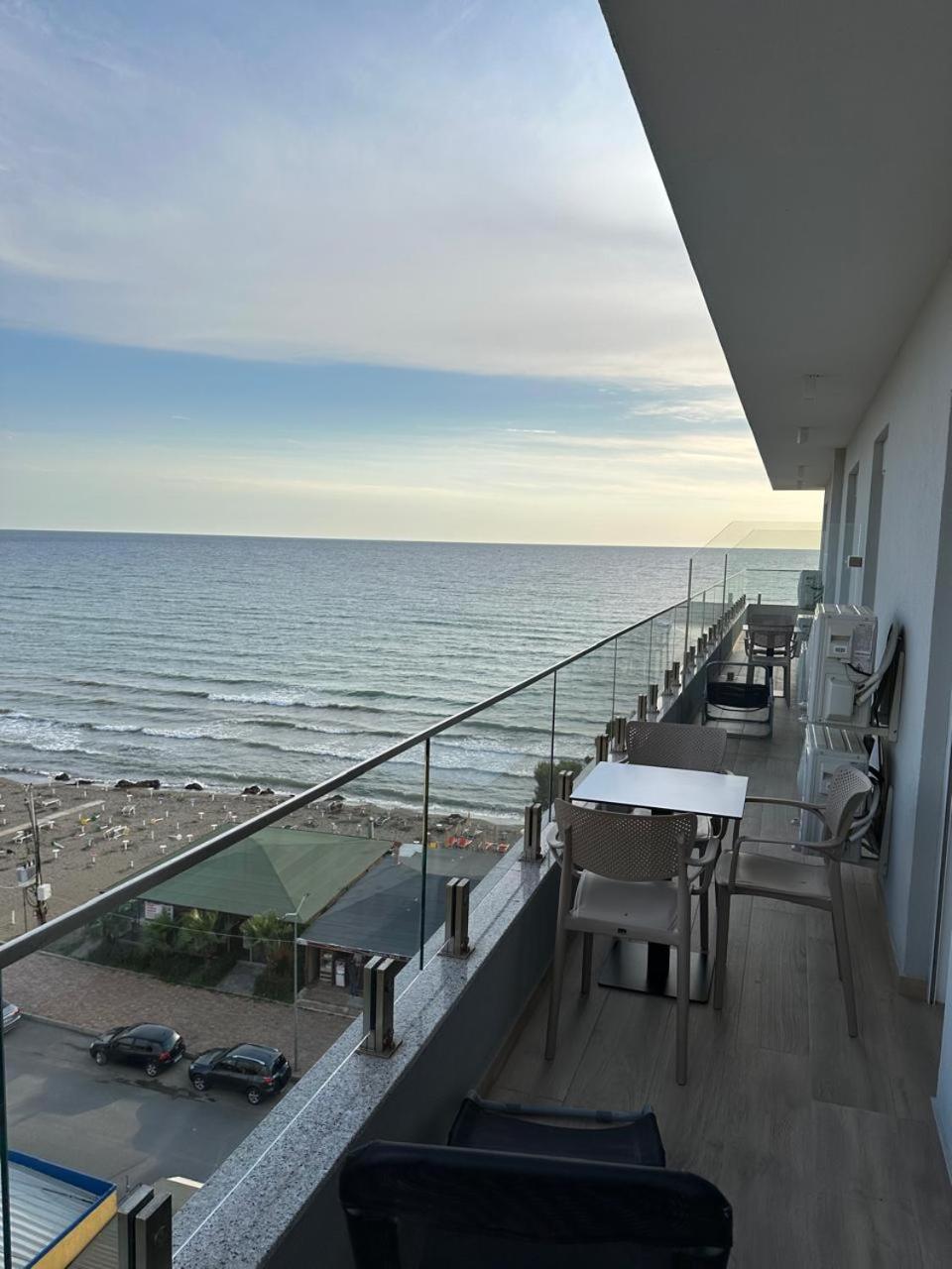 Sea La Vie