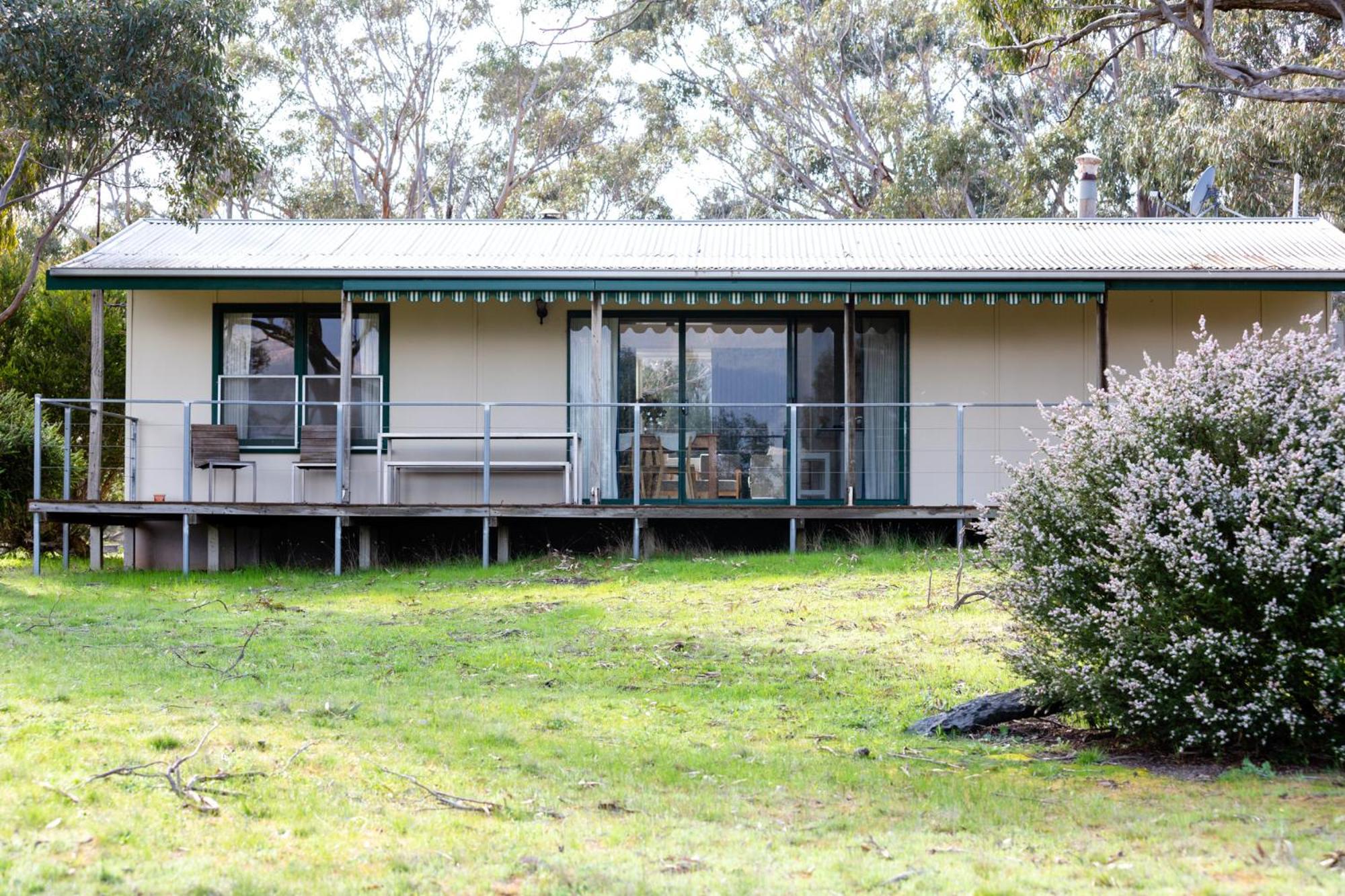Woodlands foliage cottage