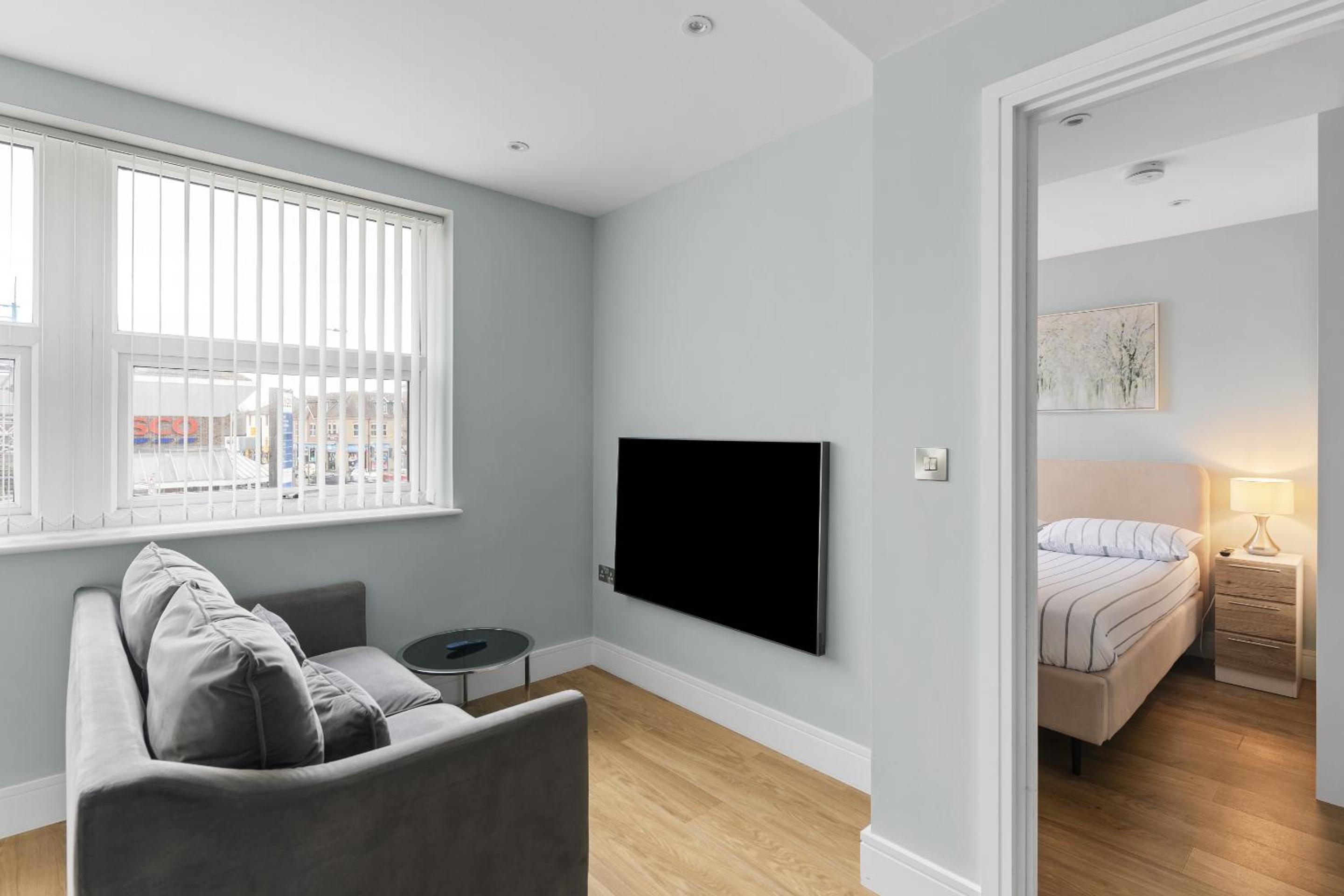 Luxury Apartment in Chelmsford Bond Street with Sky TV, Movies & Netflix