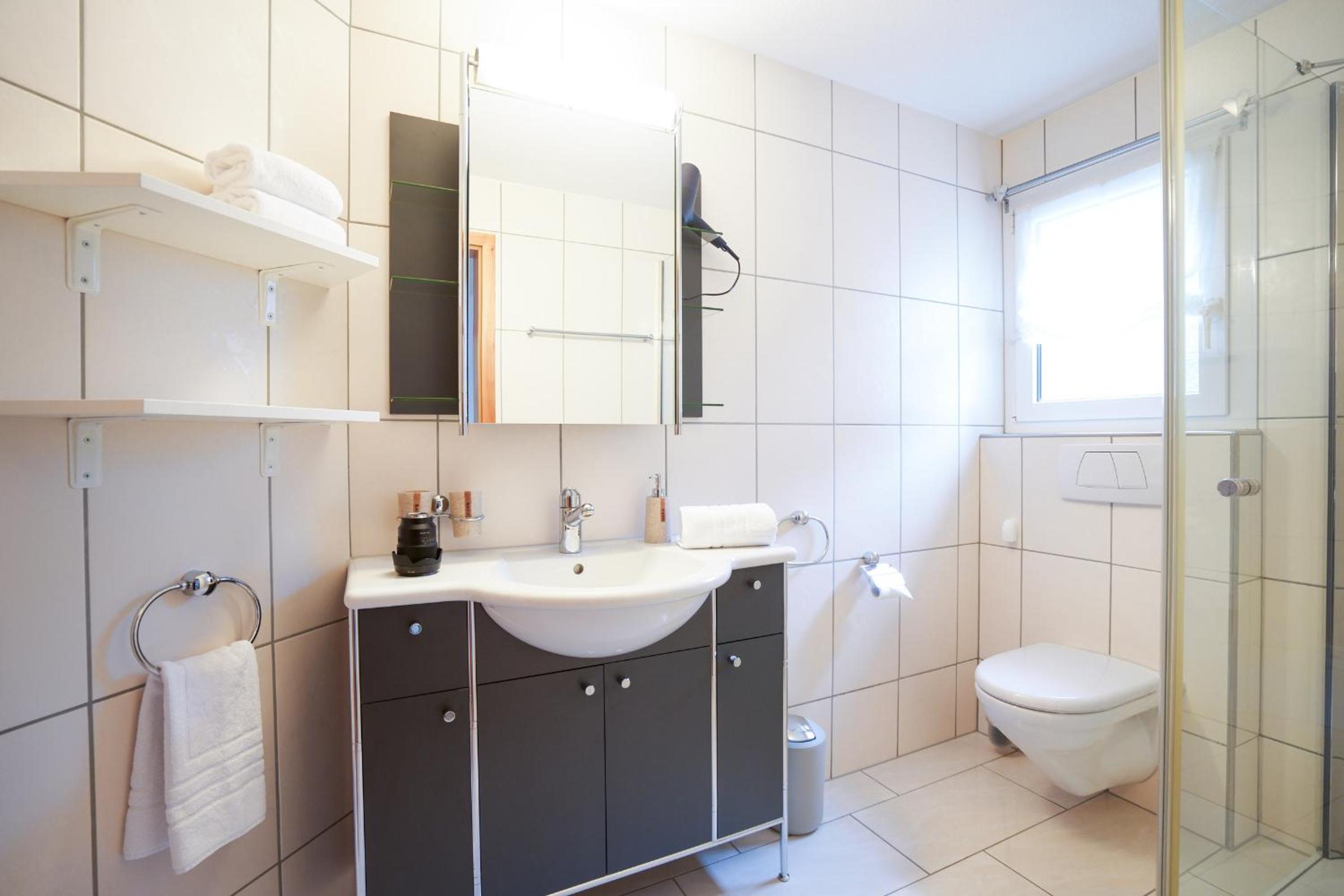 Haus Gmür Privatzimmer Obergeschoss - mit Gemeinschaftsbereichen