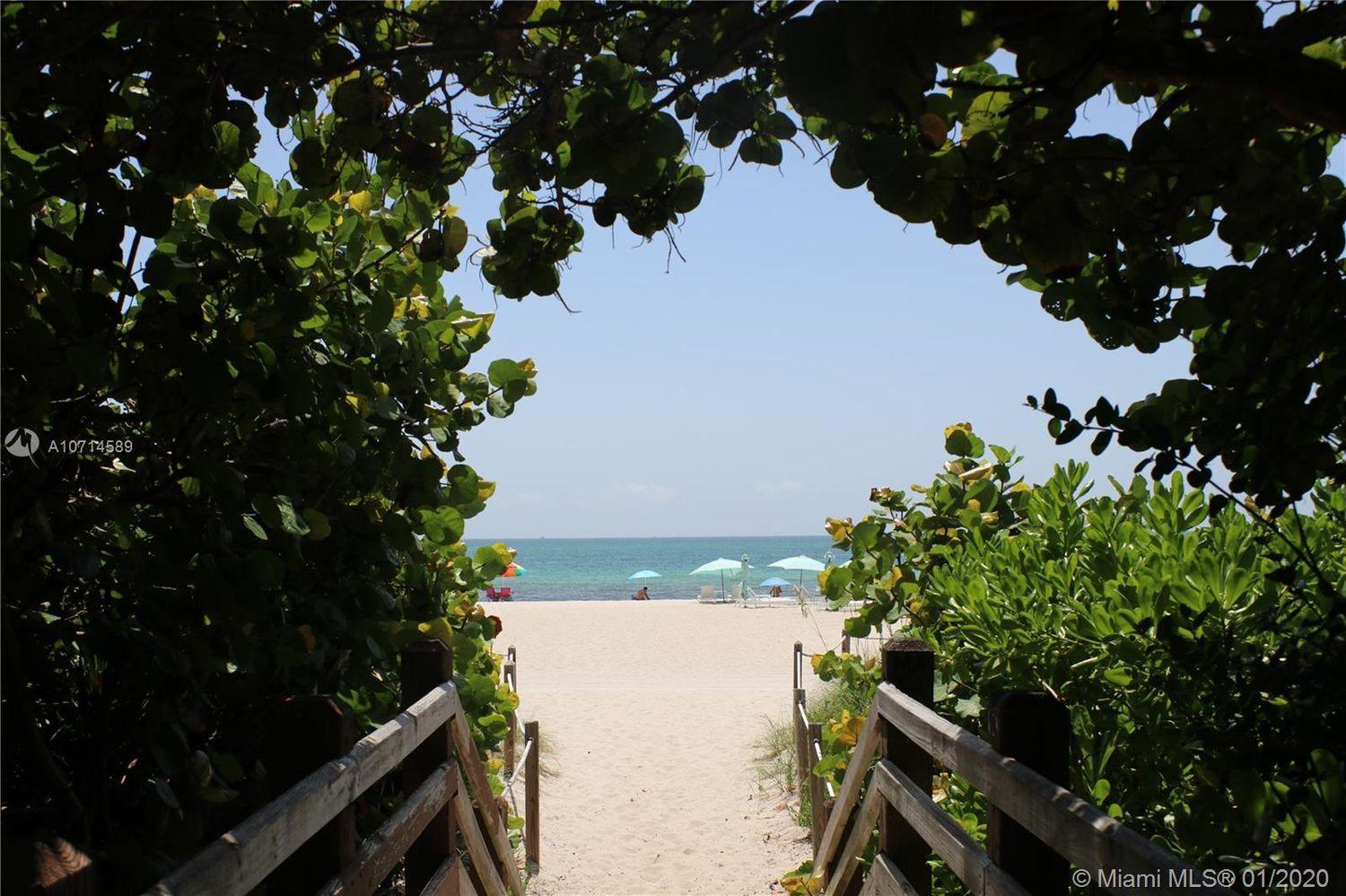 Ocean Breeze Studio With Parking By The Beach