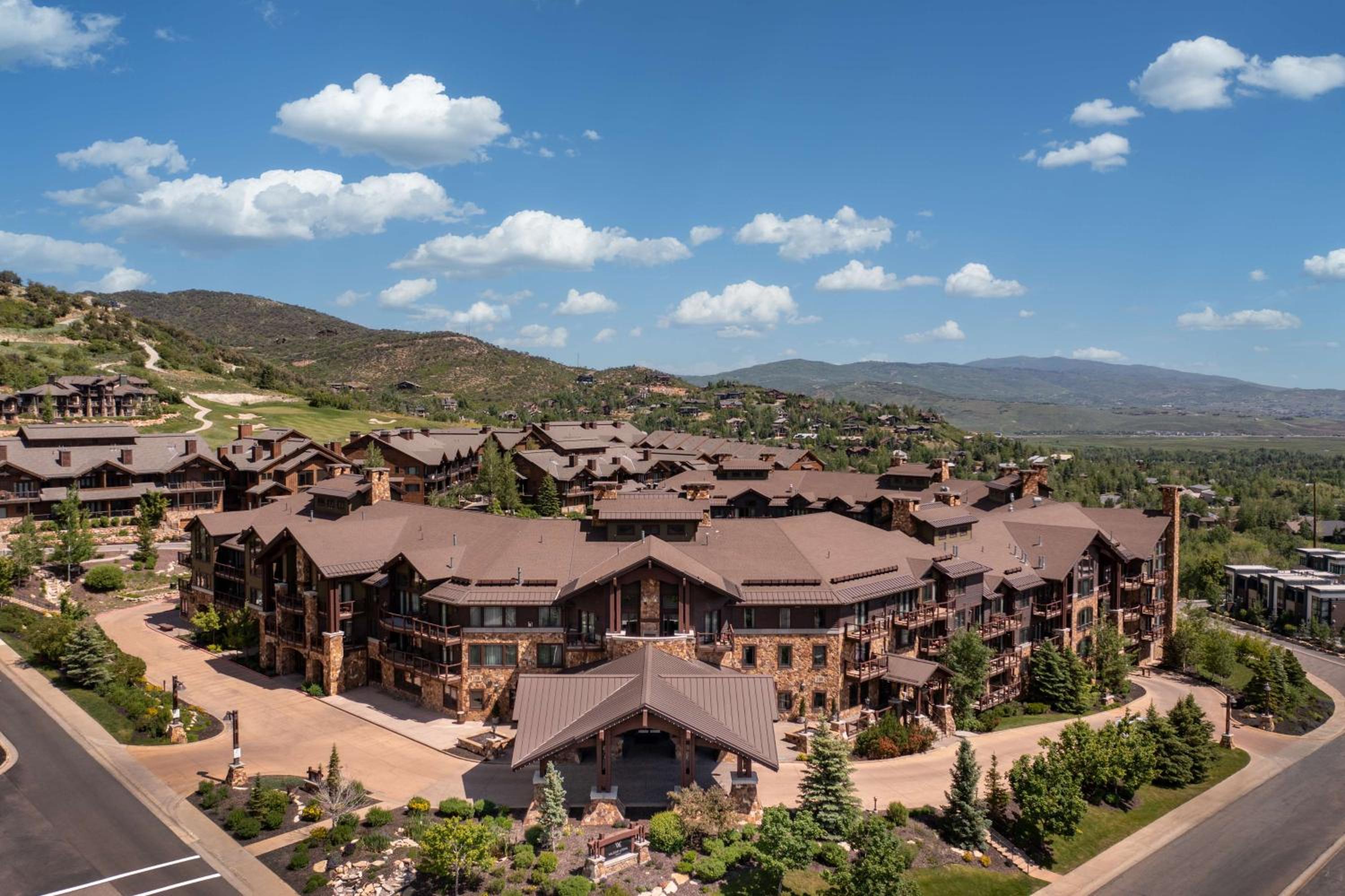Waldorf Astoria Park City 2