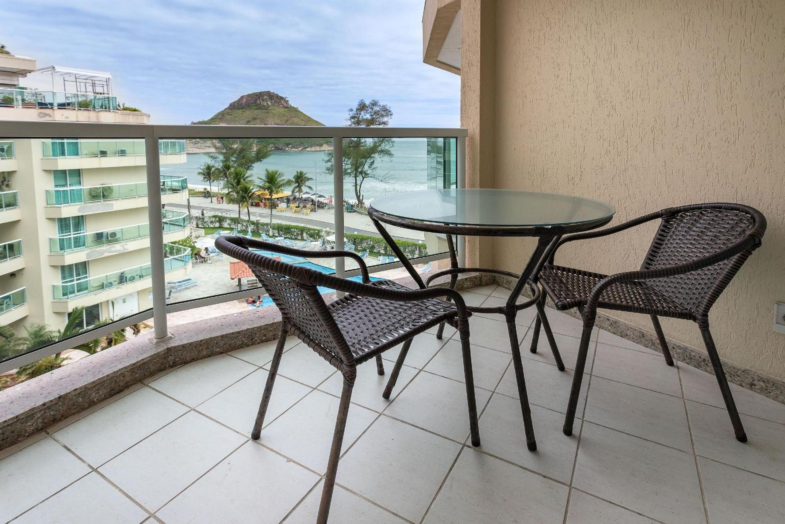 Apart hotel a Beira Mar na praia do Recreio