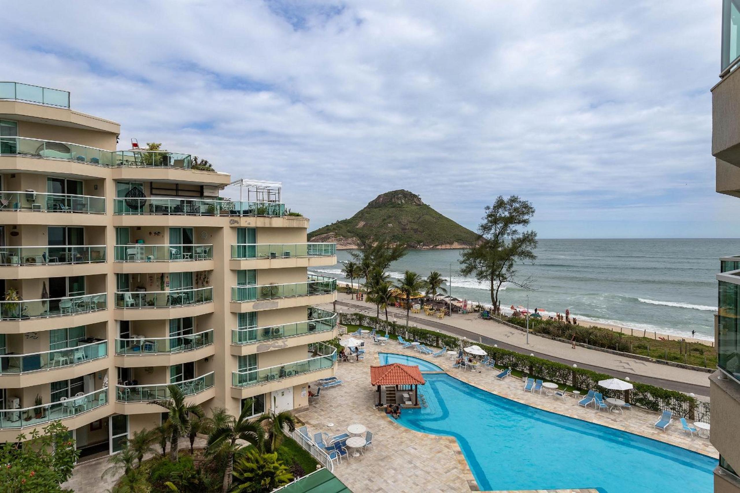 Apart hotel a Beira Mar na praia do Recreio