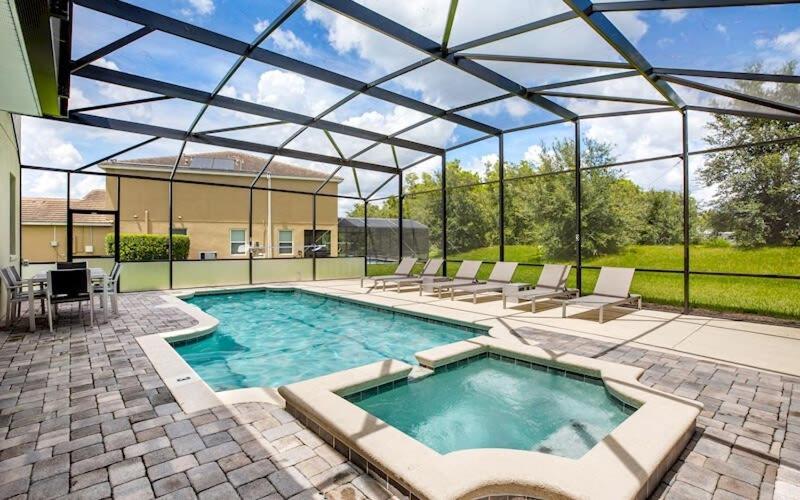 Luxurious 5BR Villa Your Disney Getaway