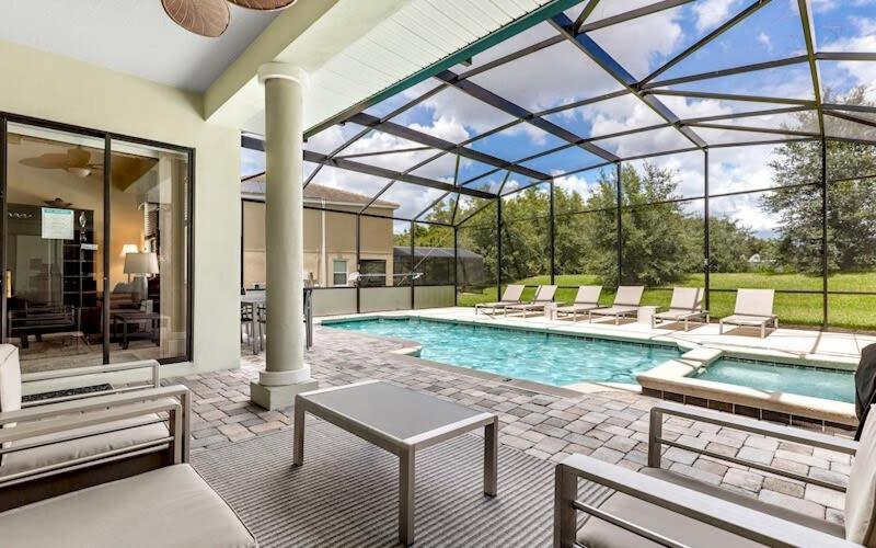 Luxurious 5BR Villa Your Disney Getaway