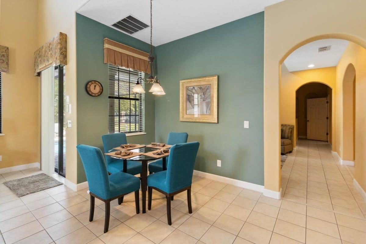 Luxurious 5BR Villa Your Disney Getaway