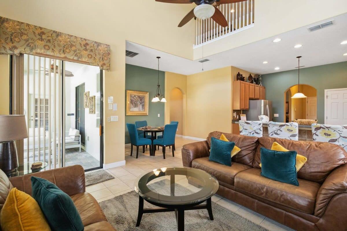 Luxurious 5BR Villa Your Disney Getaway