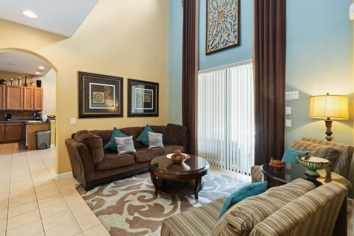 Luxurious 5BR Villa Your Disney Getaway