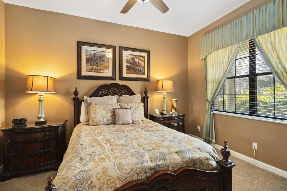 Luxurious 5BR Villa Your Disney Getaway