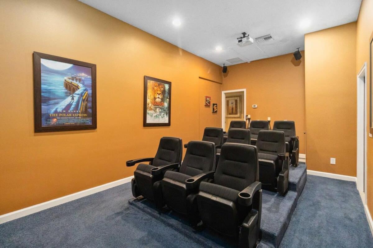 Luxurious 5BR Villa Your Disney Getaway