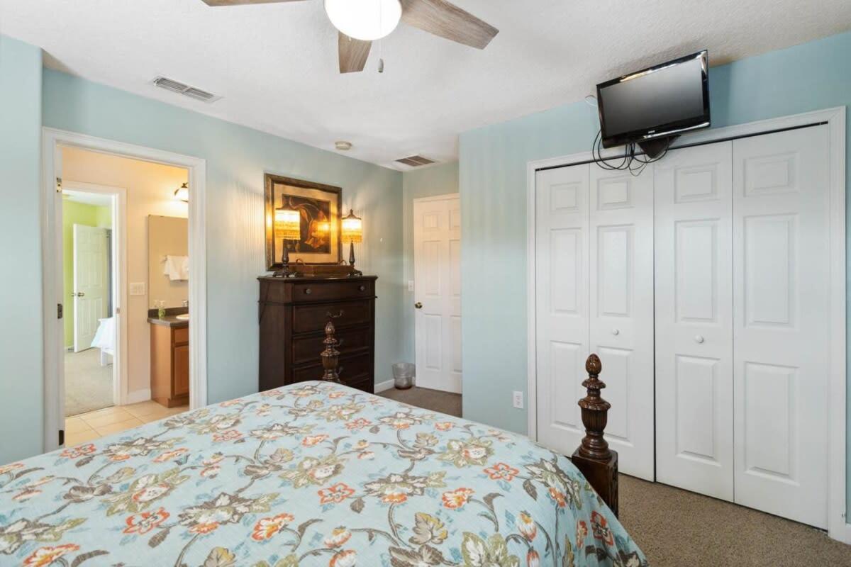 Luxurious 5BR Villa Your Disney Getaway