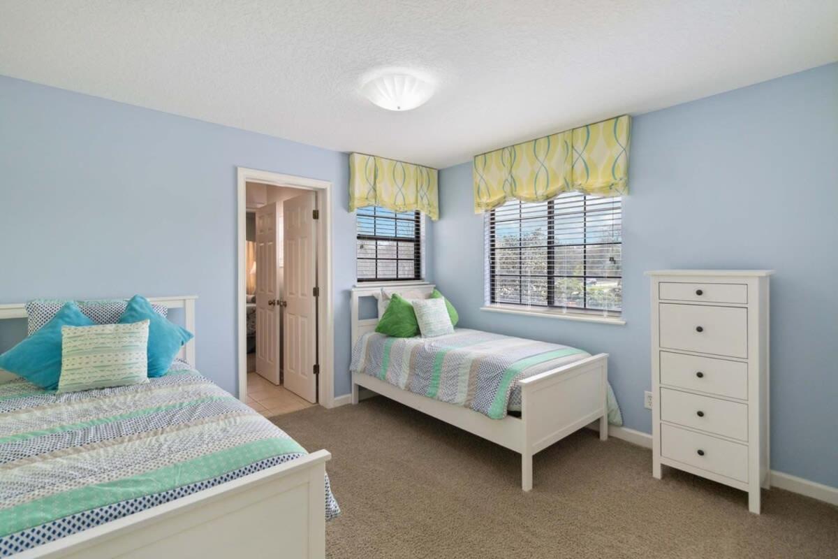 Luxurious 5BR Villa Your Disney Getaway