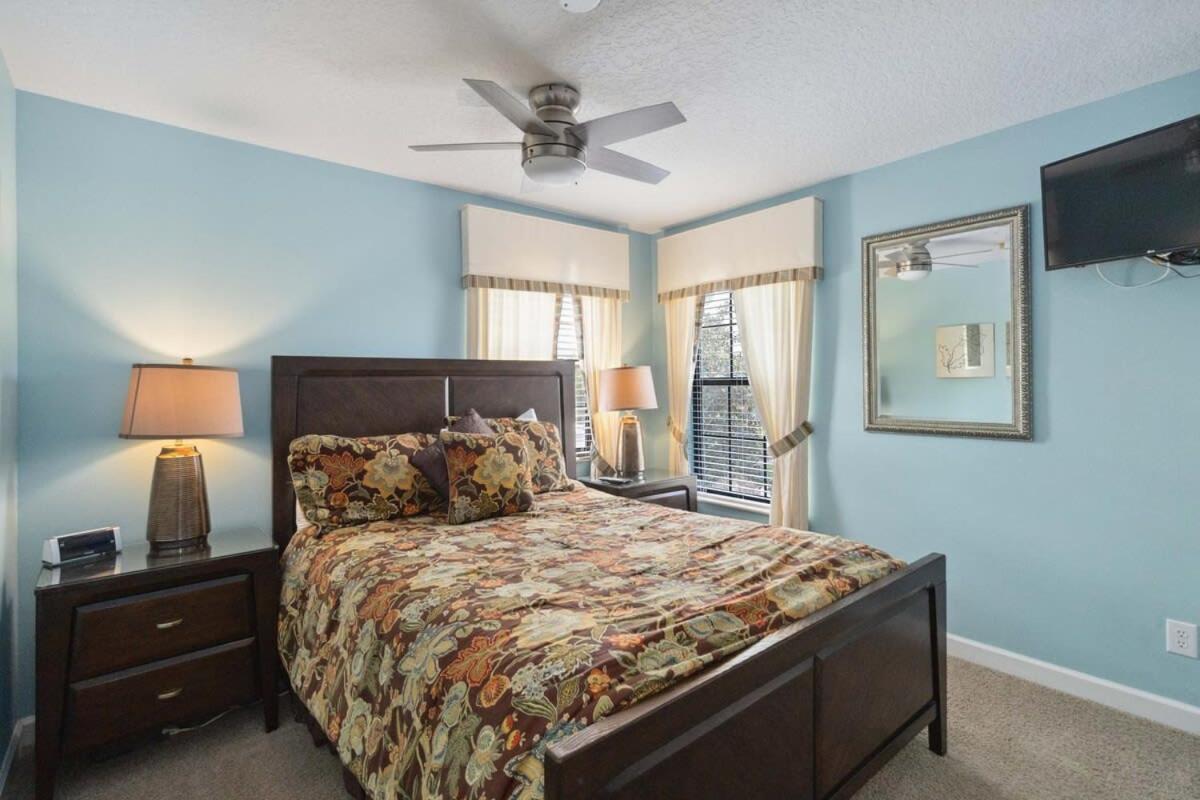 Luxurious 5BR Villa Your Disney Getaway