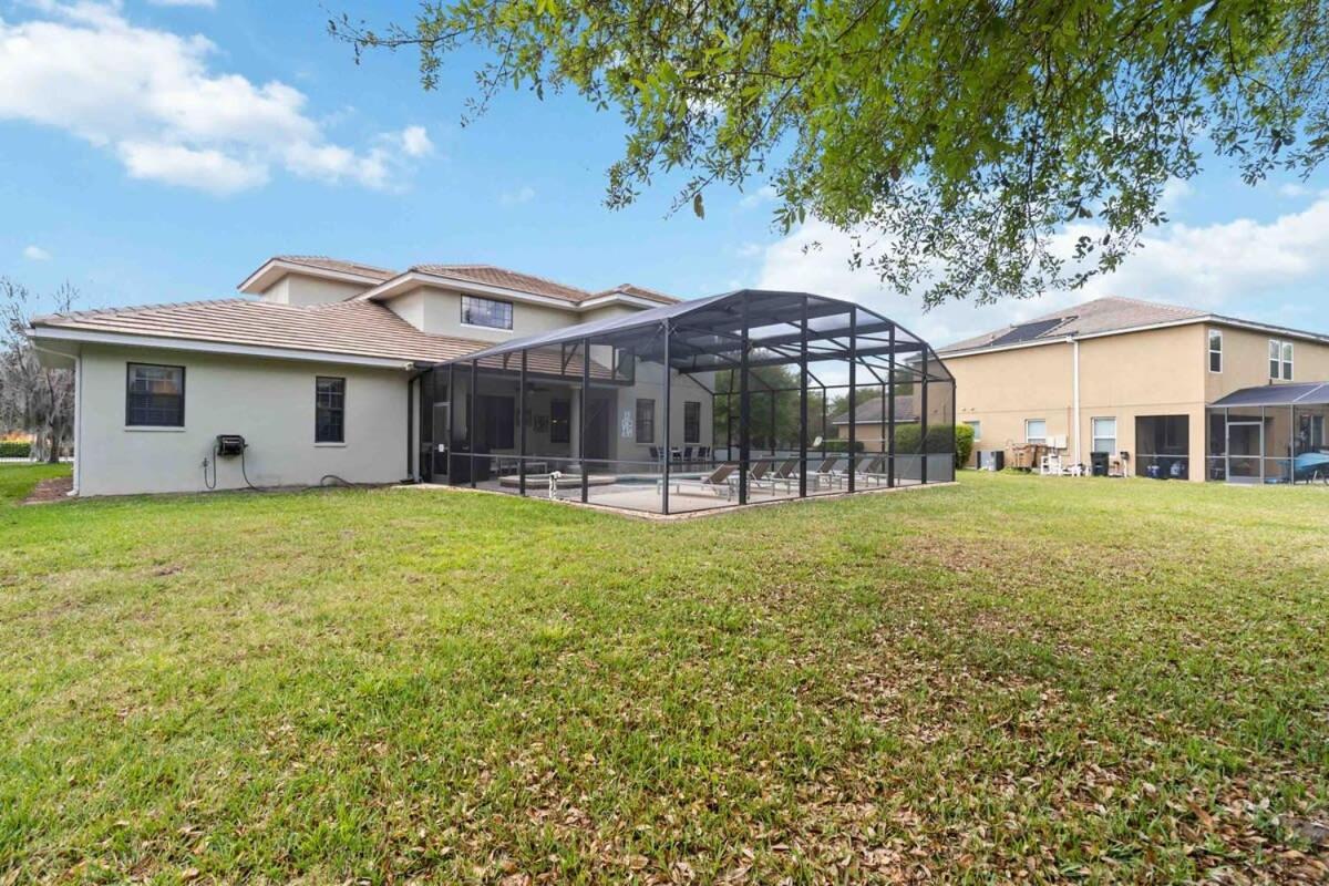 Luxurious 5BR Villa Your Disney Getaway