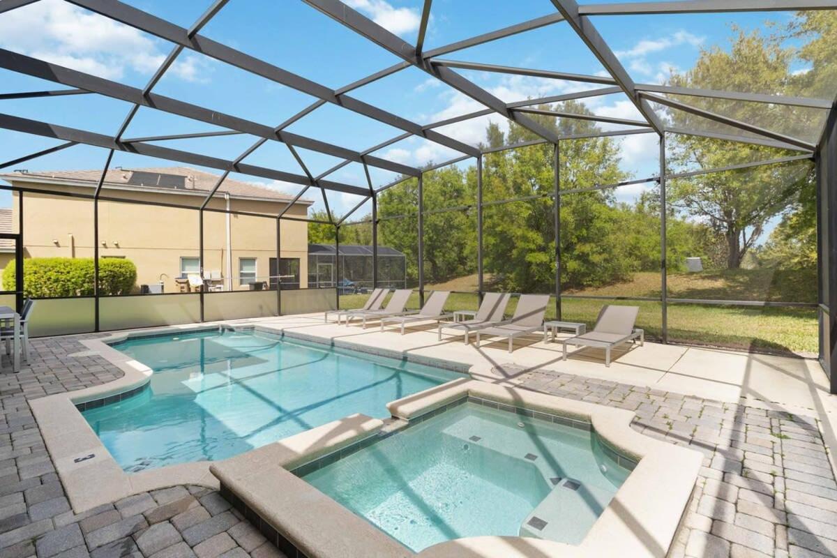 Luxurious 5BR Villa Your Disney Getaway