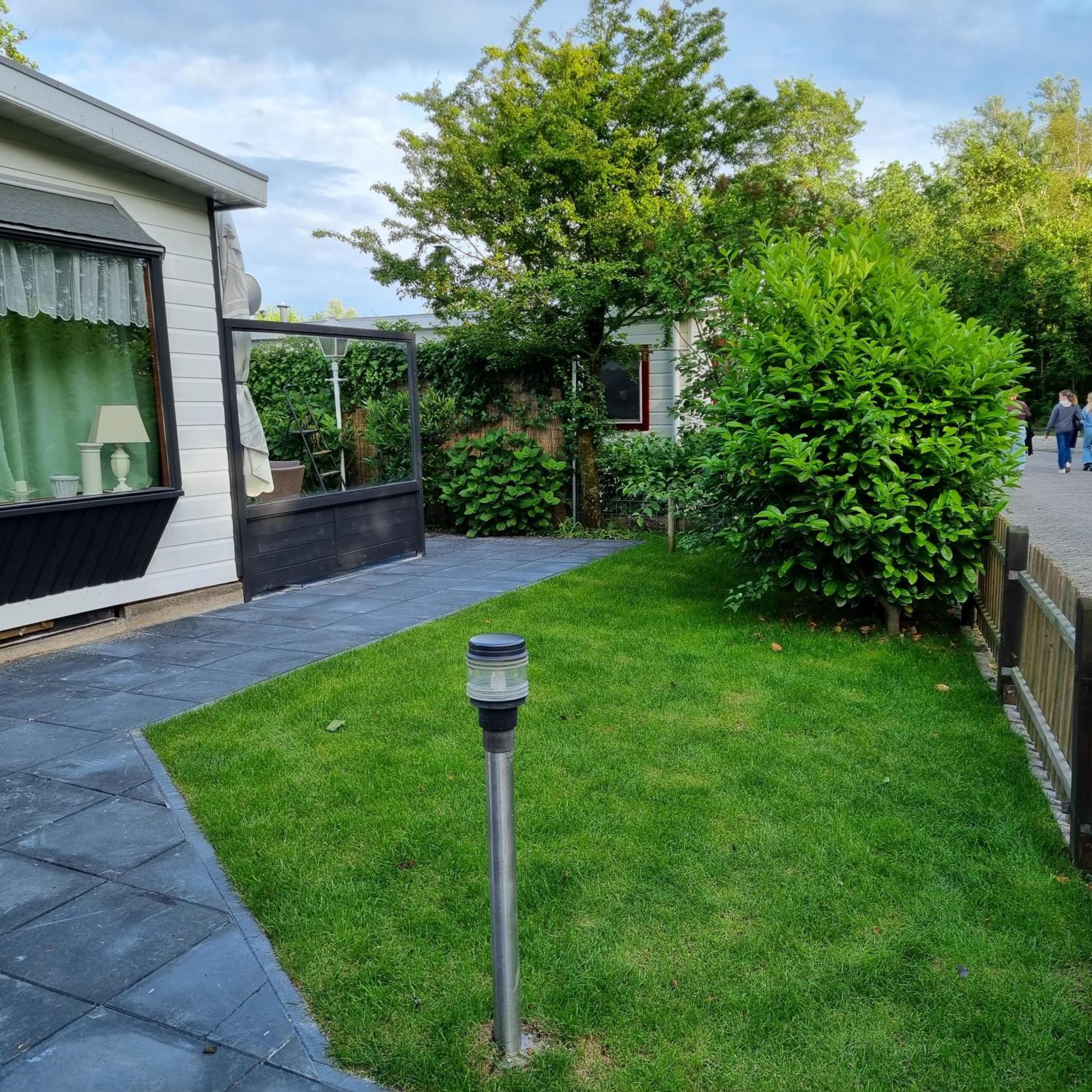 Familienfreundliches Chalet E200 in Makkum Strandnah