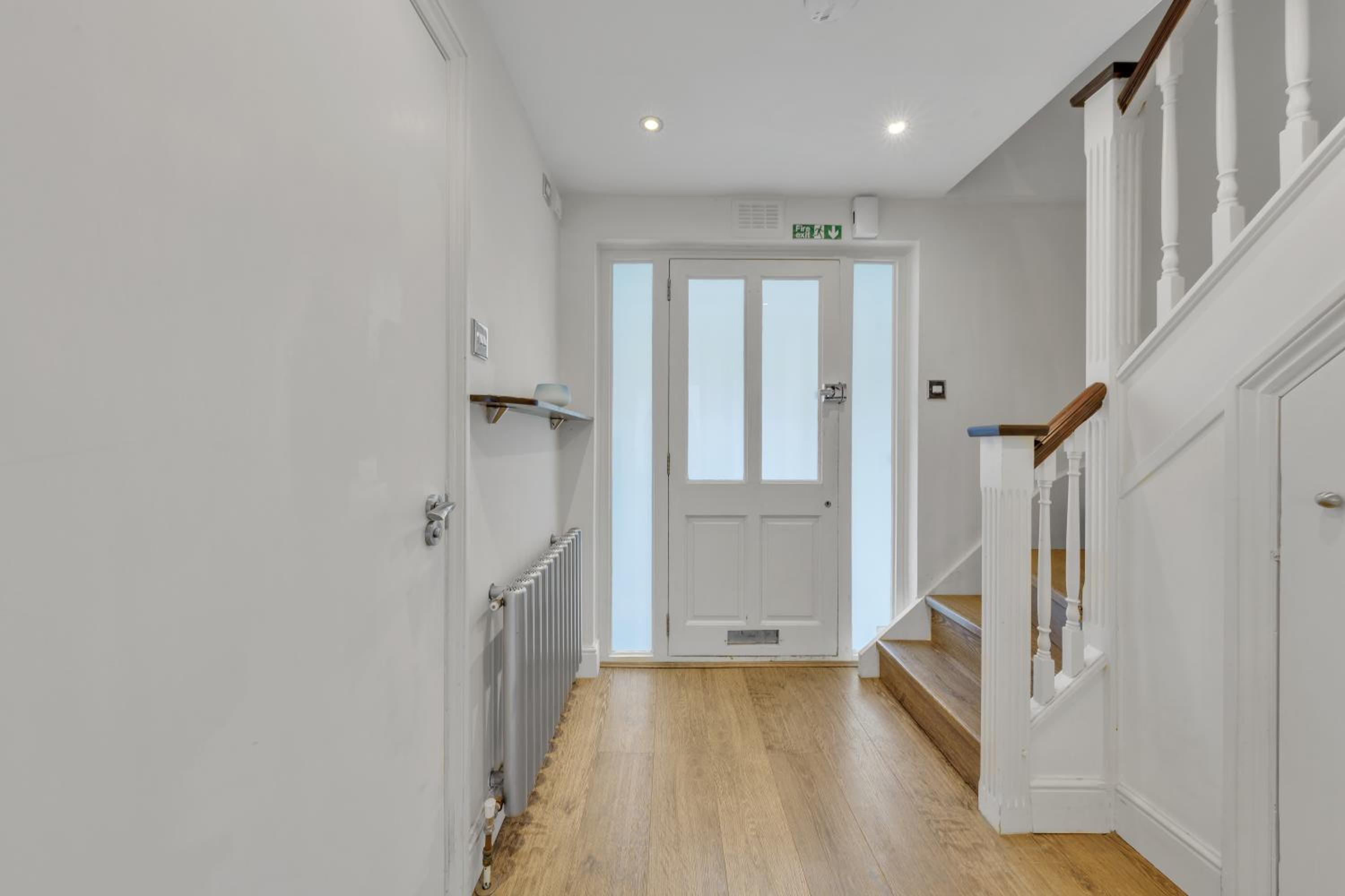 Mews House in Maida Vale near Paddington with Free Parking