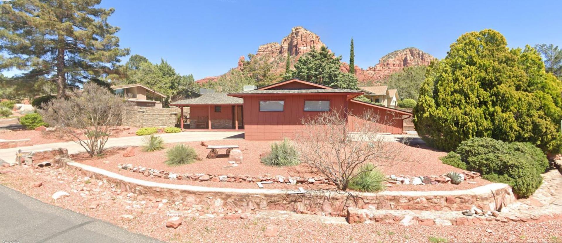 Spectacular House with 2 Master Suites in Sedona's High End Subdivision Living! view 2