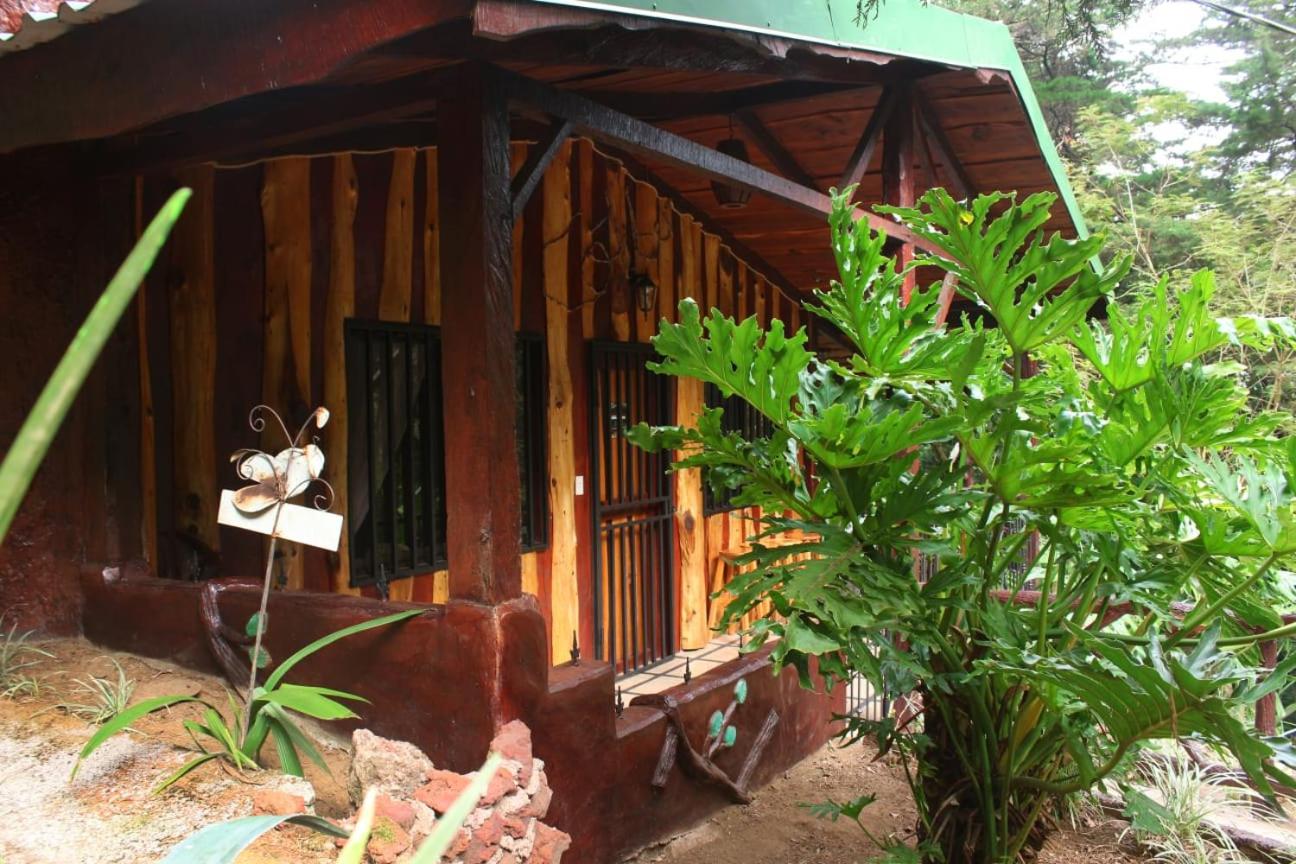Cabañas Lunas del Poás