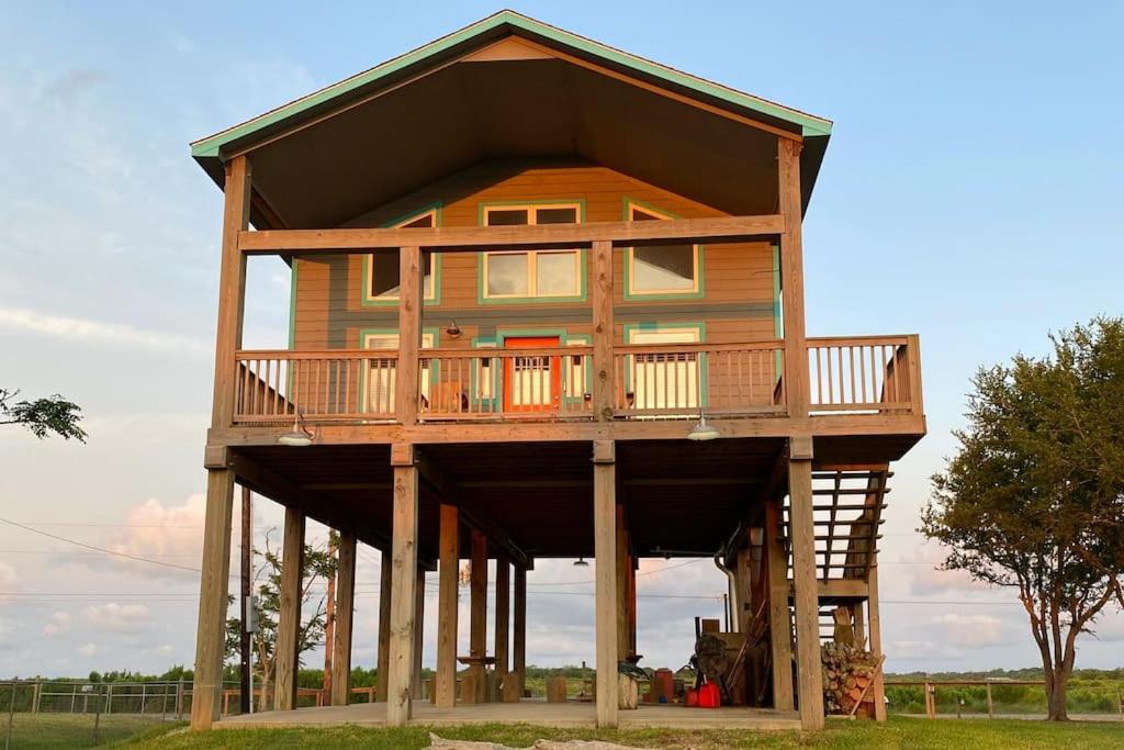 Miscellaneous Market Vacations - Quilted Canal Cabin - Fish, Play, Relax - Property Image 1