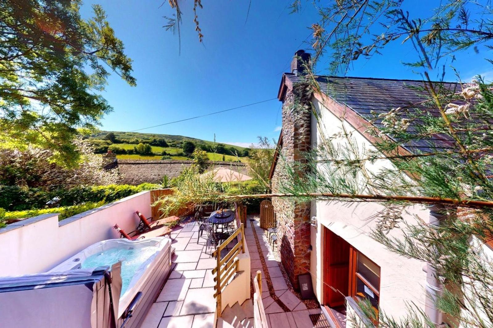 CROYDE THATCHERS HIDEAWAY 2 Bedrooms view 4